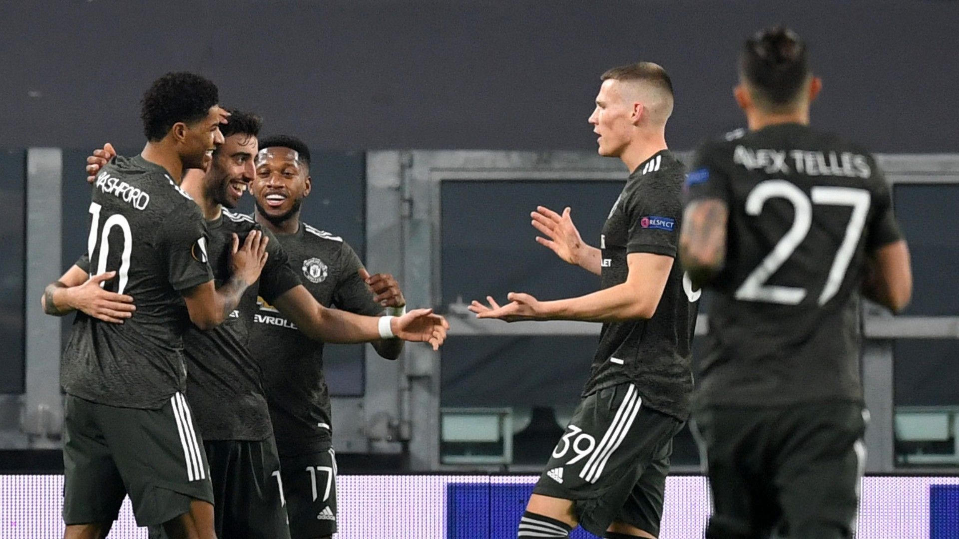 Fernandes Manchester United celebrate 2021