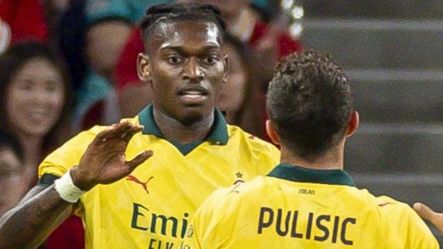 leao milan 2025 26 pulisic 2.3 mobile high impact