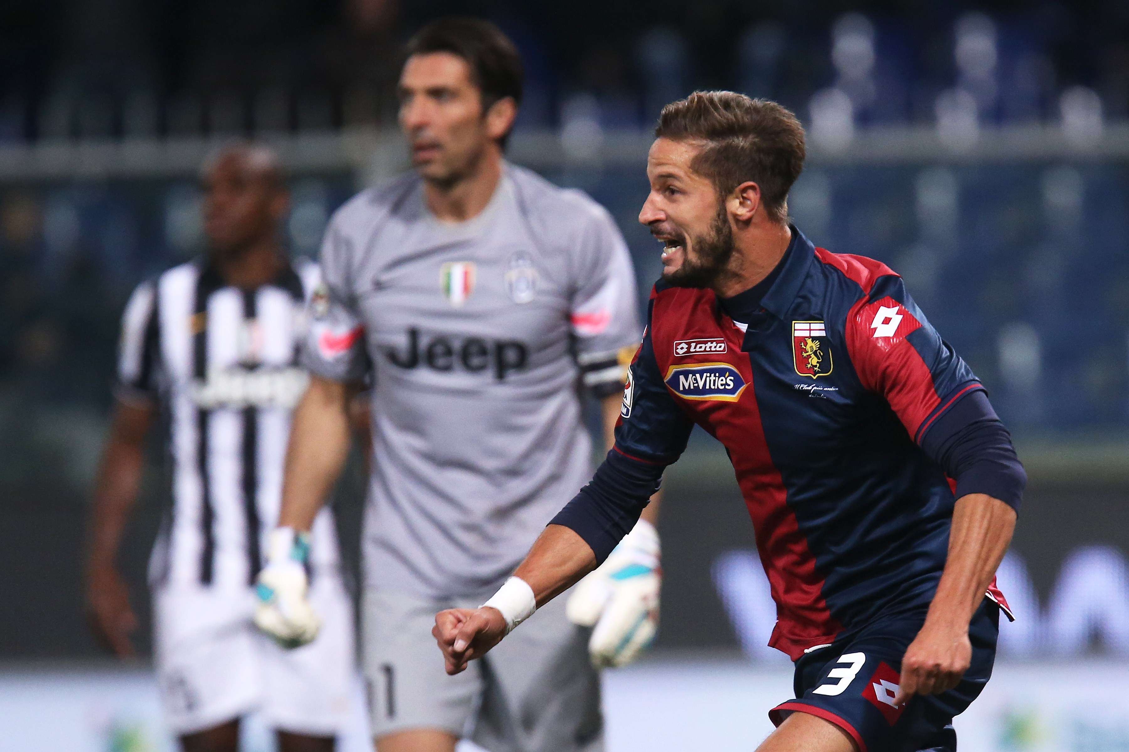 Luca Antonini, Genoa, Gianluici Buffon, Juventus, Serie A, 29102014