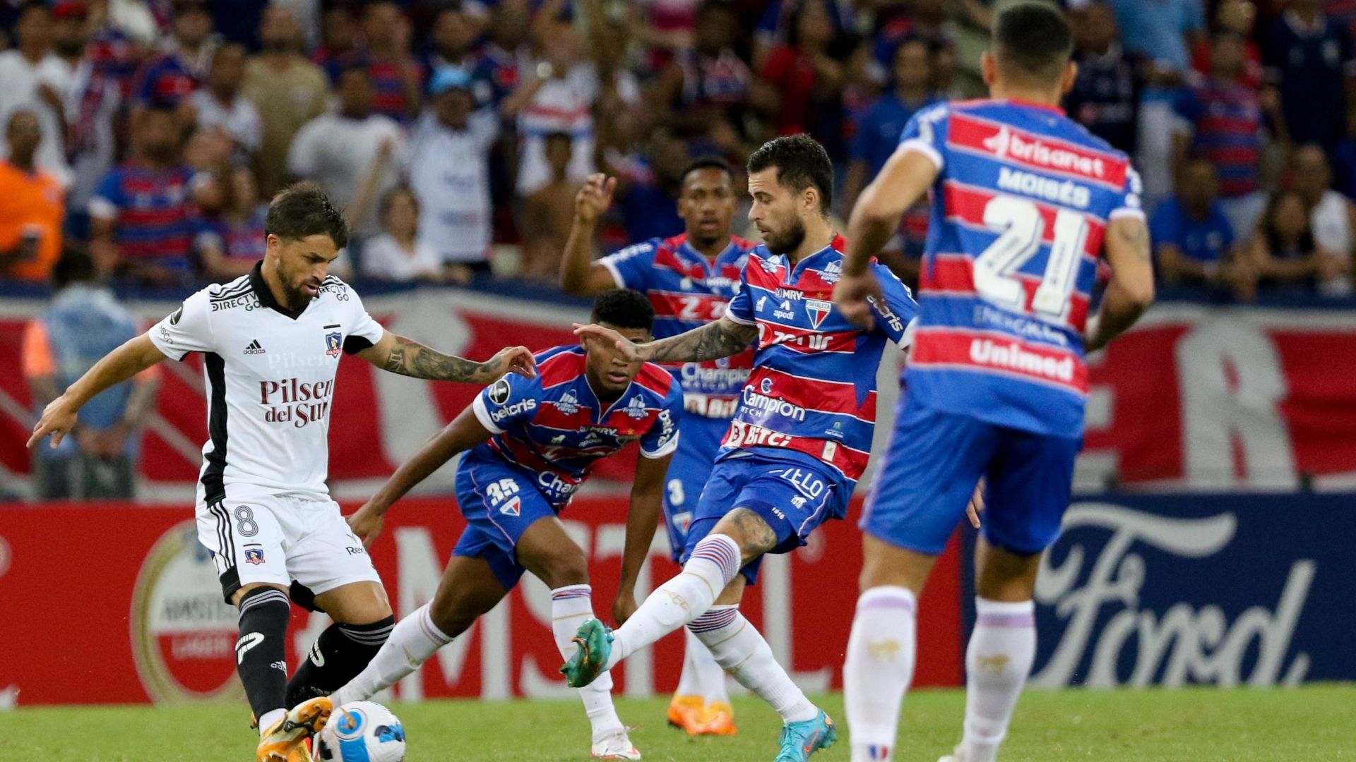 070422 Fortaleza Colo Colo Gabriel Costa