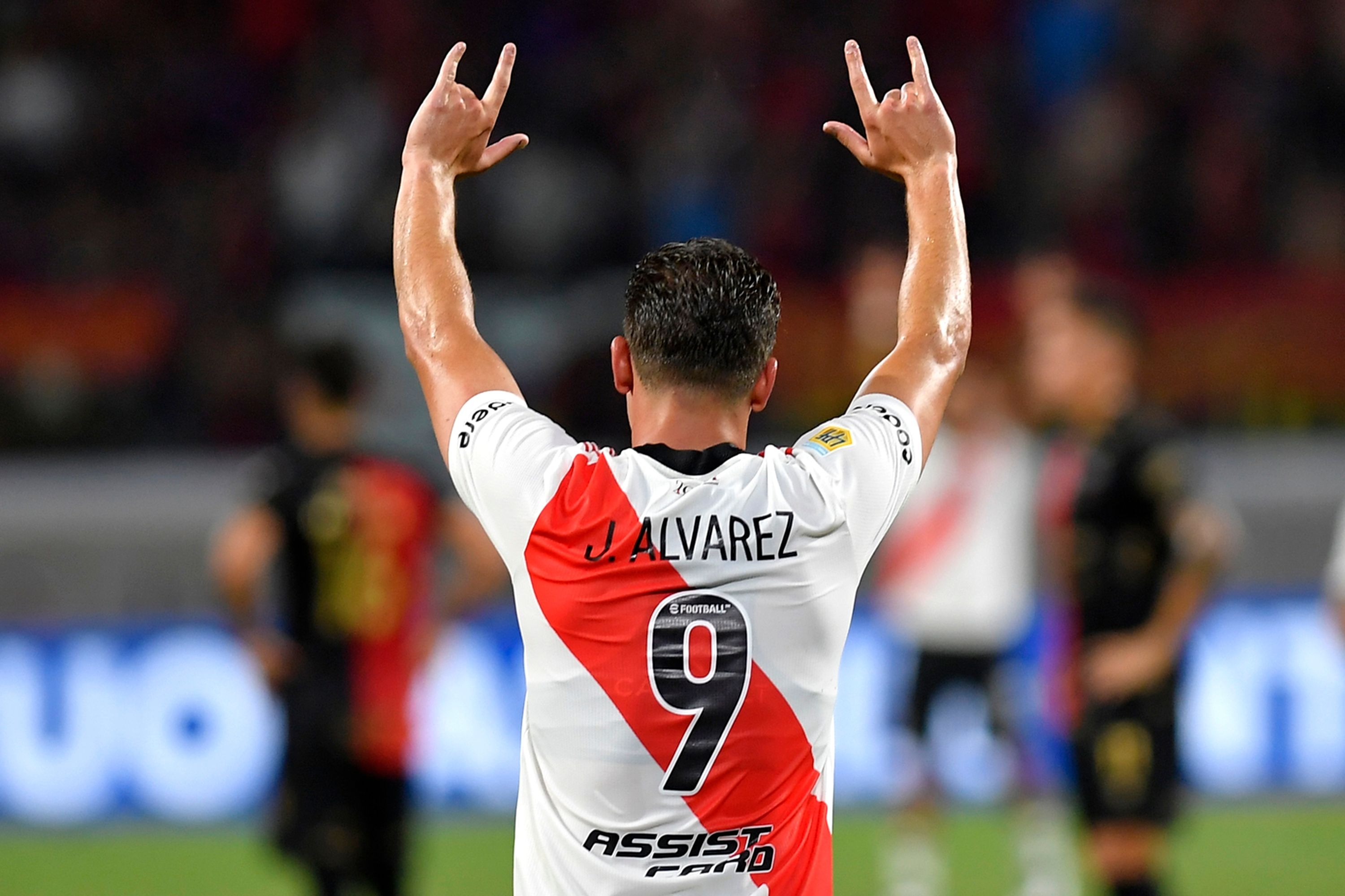 julian alvarez colon river plate trofeo de campeones 18122021