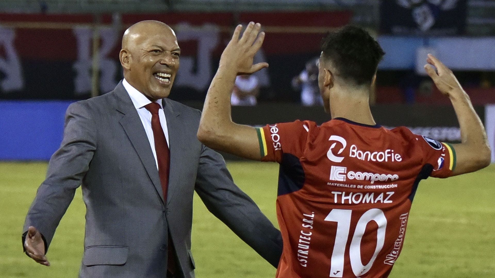 Roberto Mosquera Thomaz Santos Jorge Wilstermann Peñarol Copa Libertadores 07032017