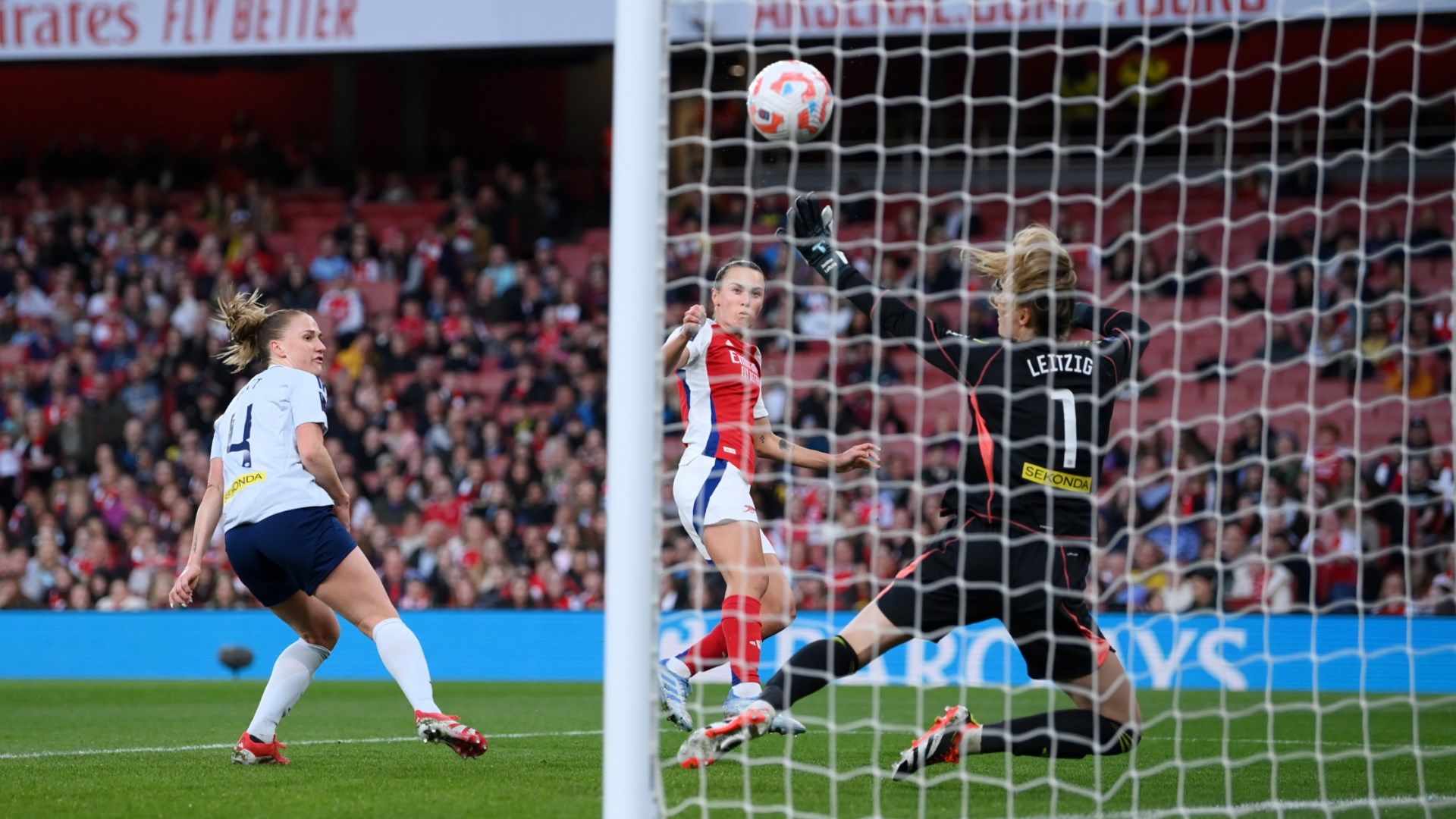 Caitlin Foord Arsenal Women goal vs Leicester 2024-25