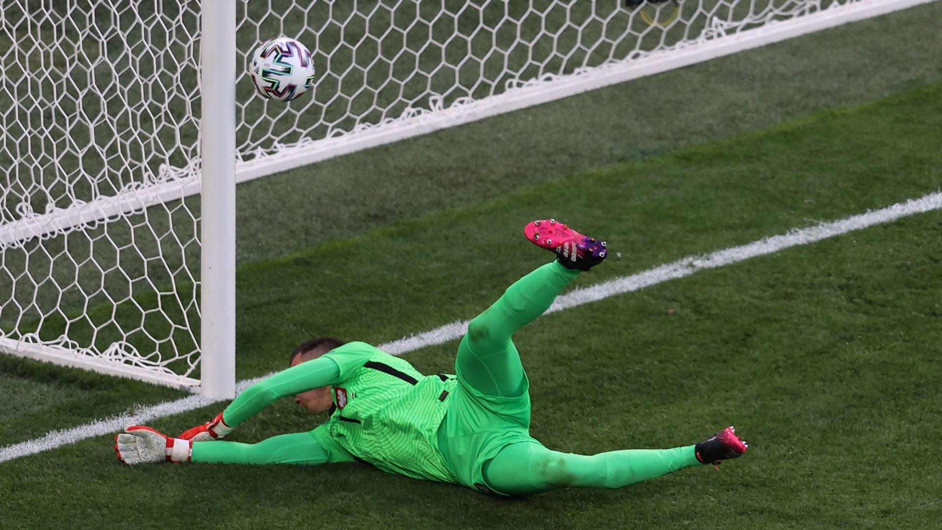 Wojciech Szczesny Poland Slovakia Euro 2020