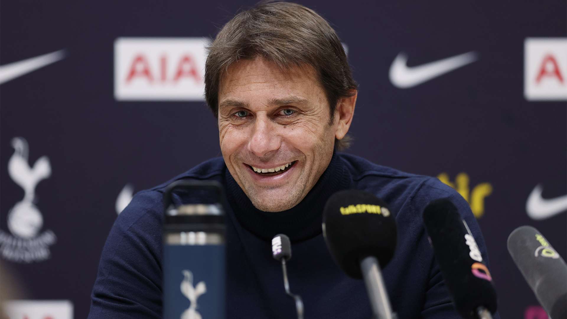 Antonio Conte smile 2022-23