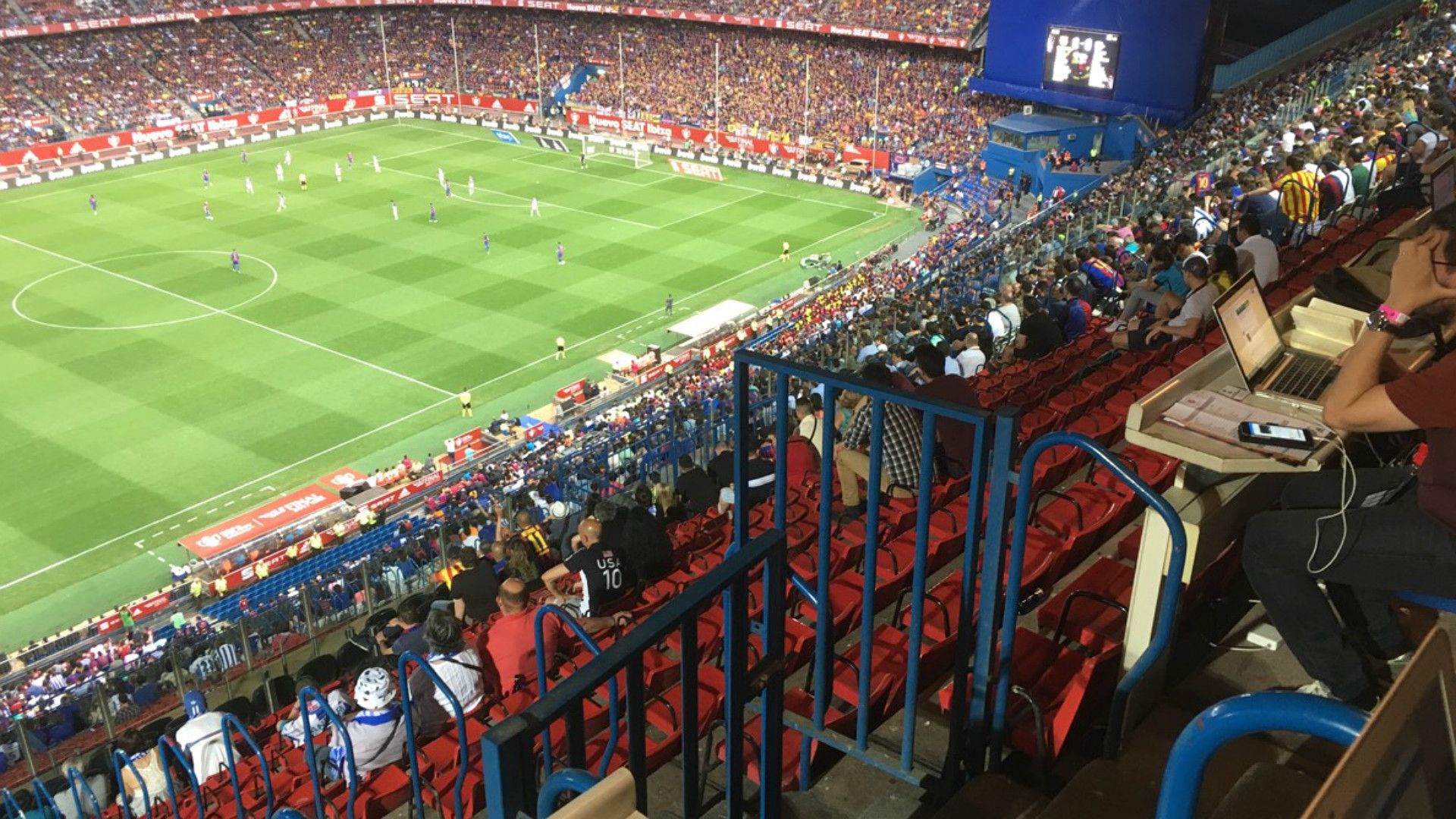 Vicente Calderon publico