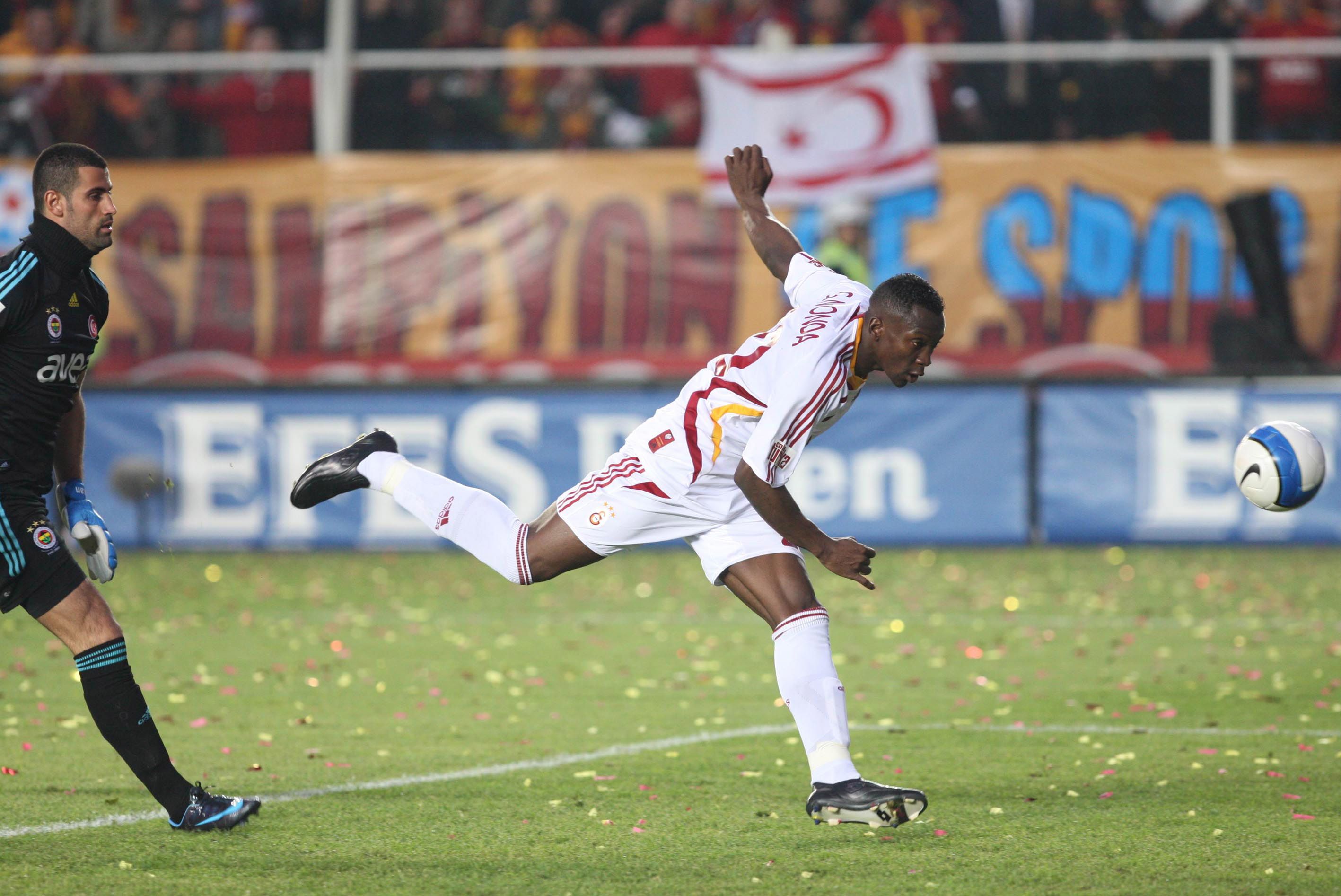 Shabani Nonda Galatasaray Fenerbahce 2008