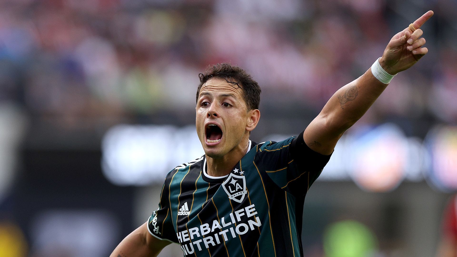 20220905_Chicharito