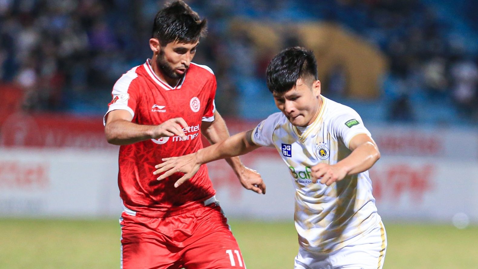 Jahongir Abdumuminov Jaha Nguyen Quang Hai Ha Noi Viettel V.League 2022