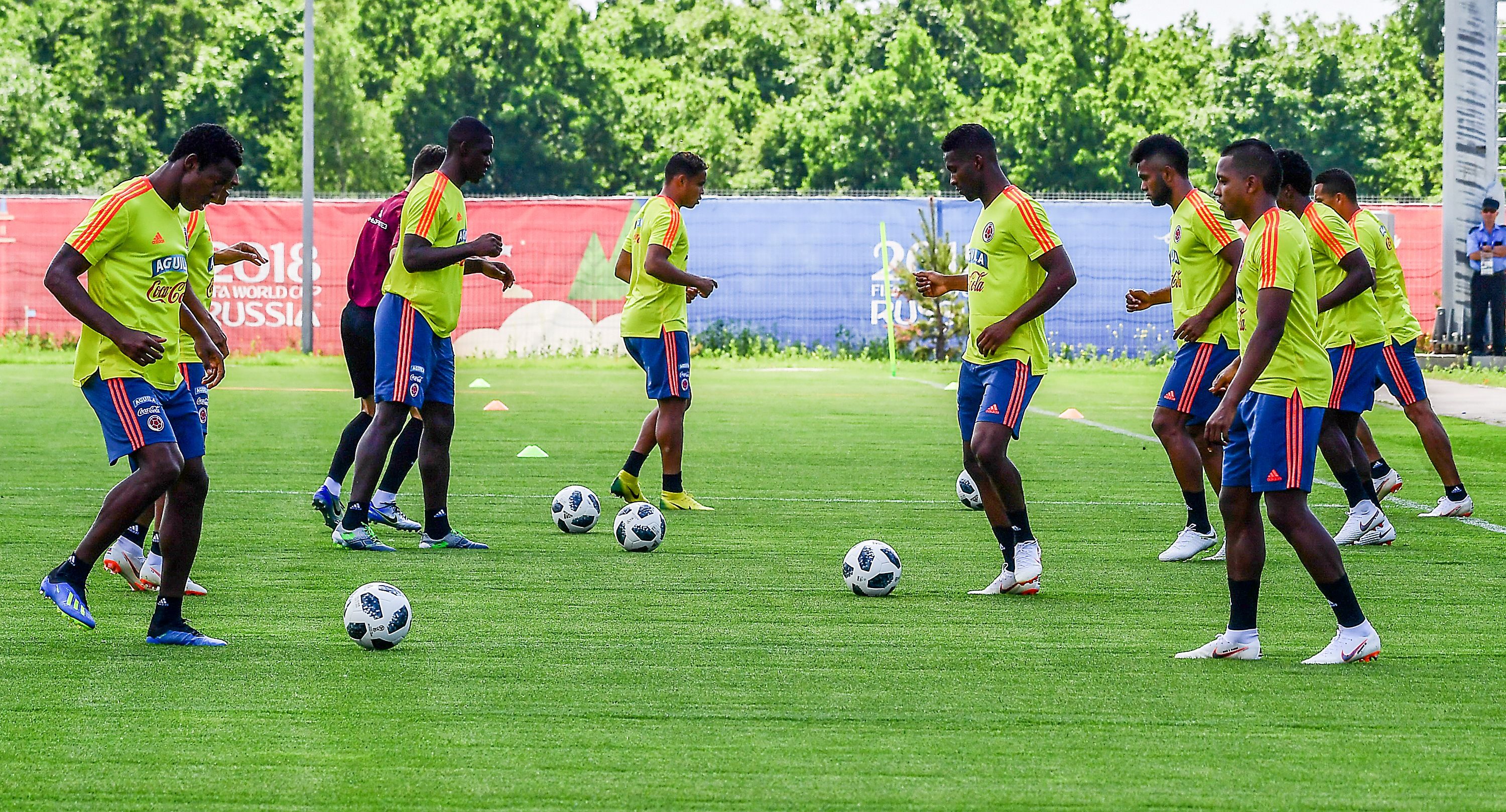 Colômbia treino 2506