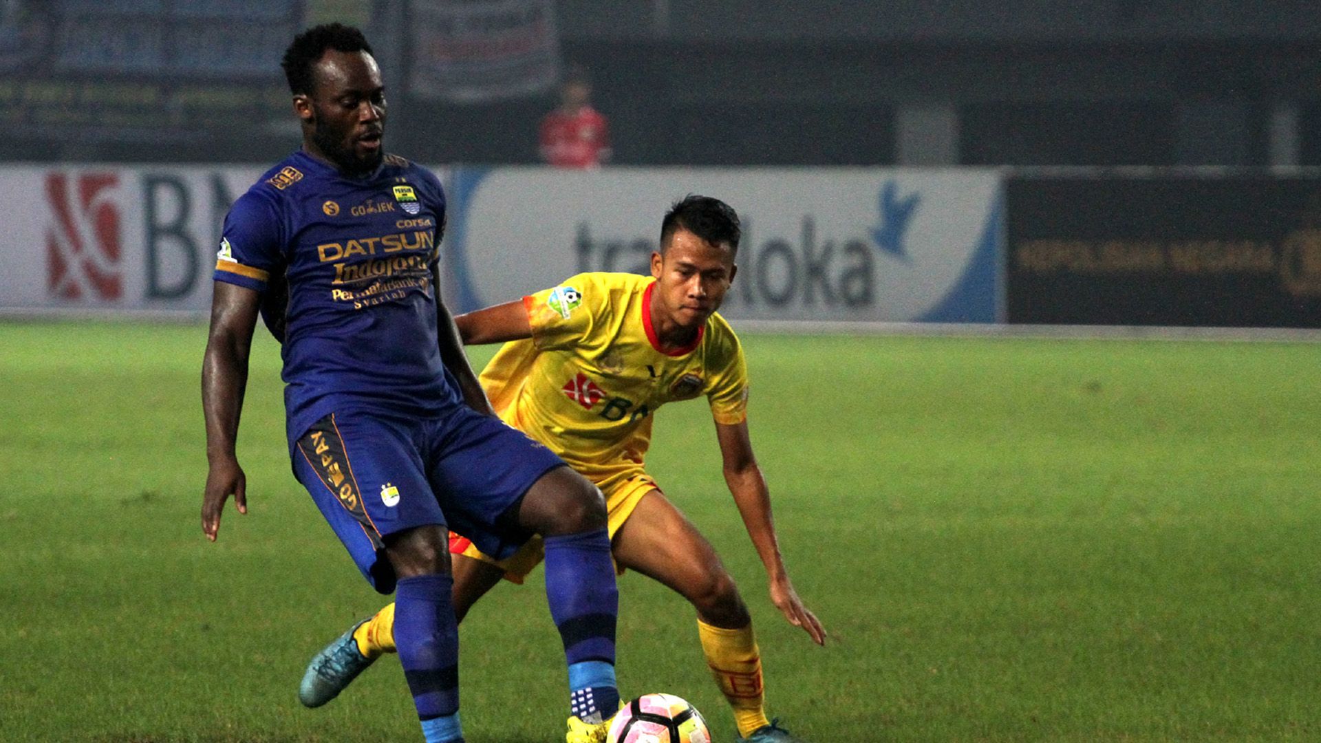 Wahyu Suboseto - Bhayangkara FC & Michael Essien - Persib