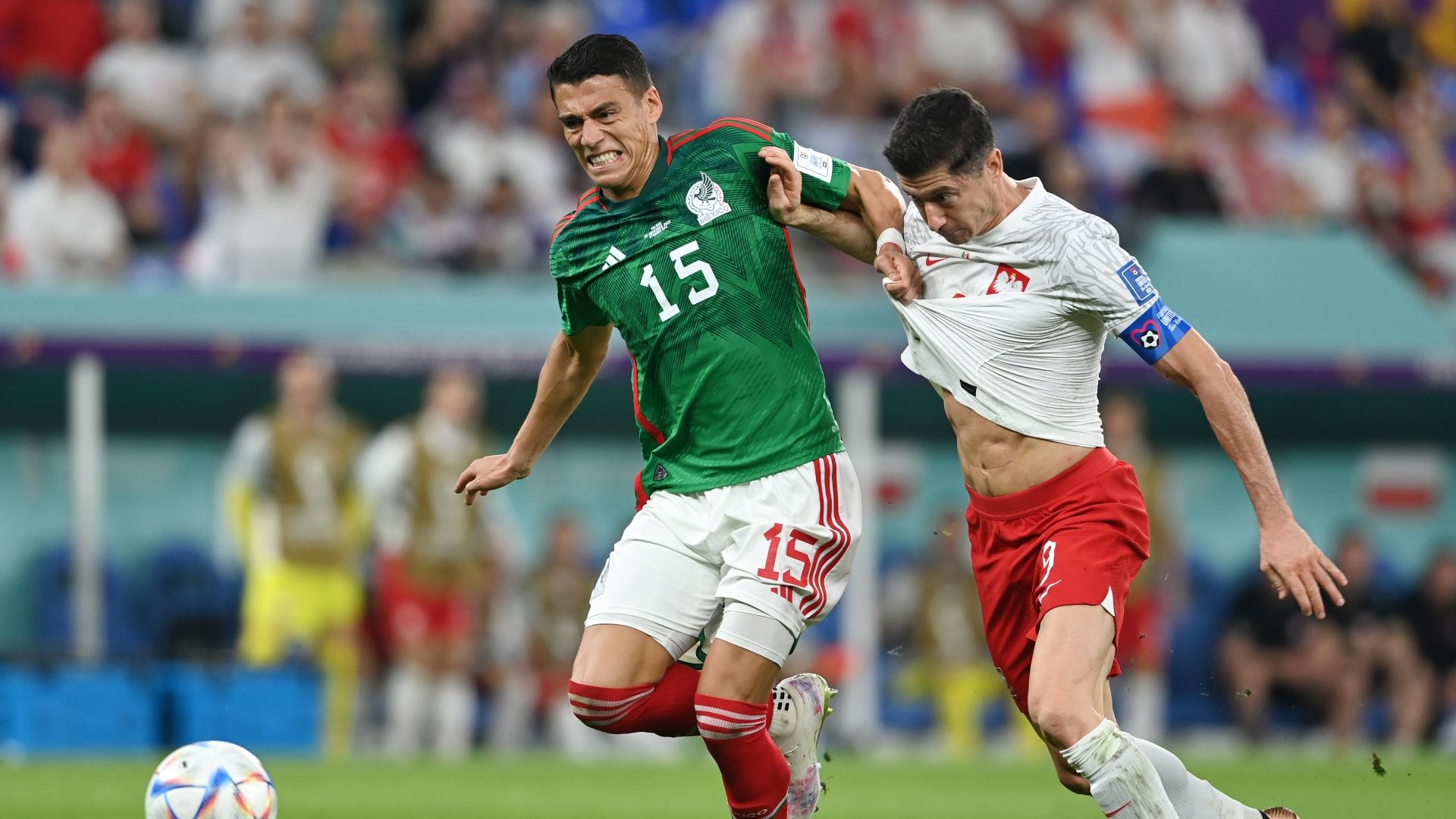 Héctor Moreno Robert Lewandowski