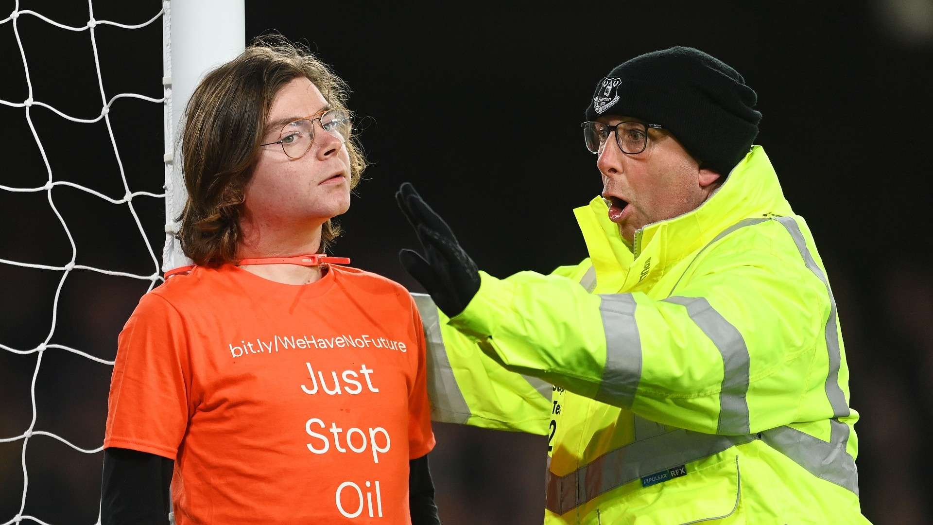 Fanático invadió cancha Everton Newcastle