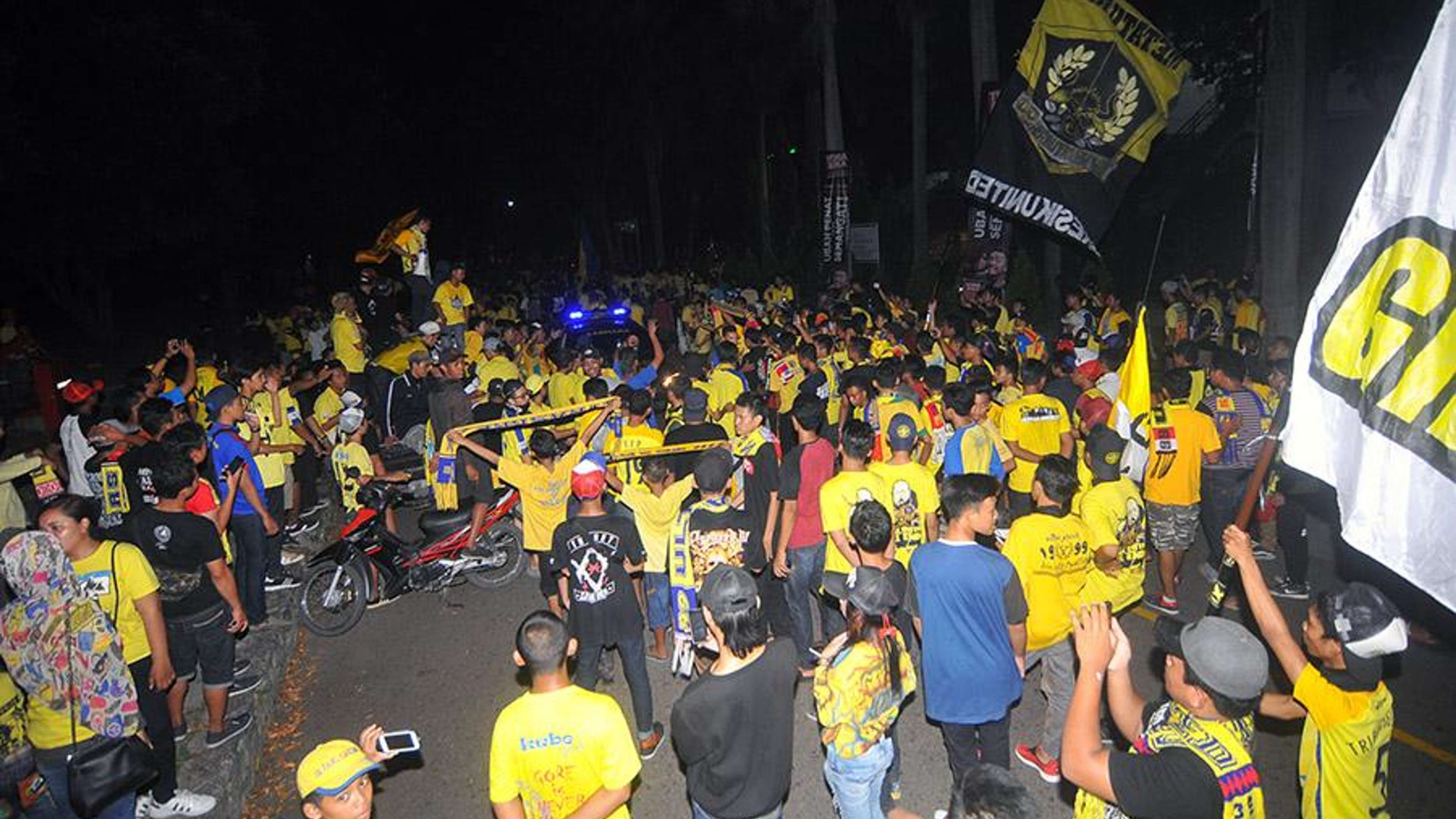 Demo Ultras - Fans Persegres Gresik United
