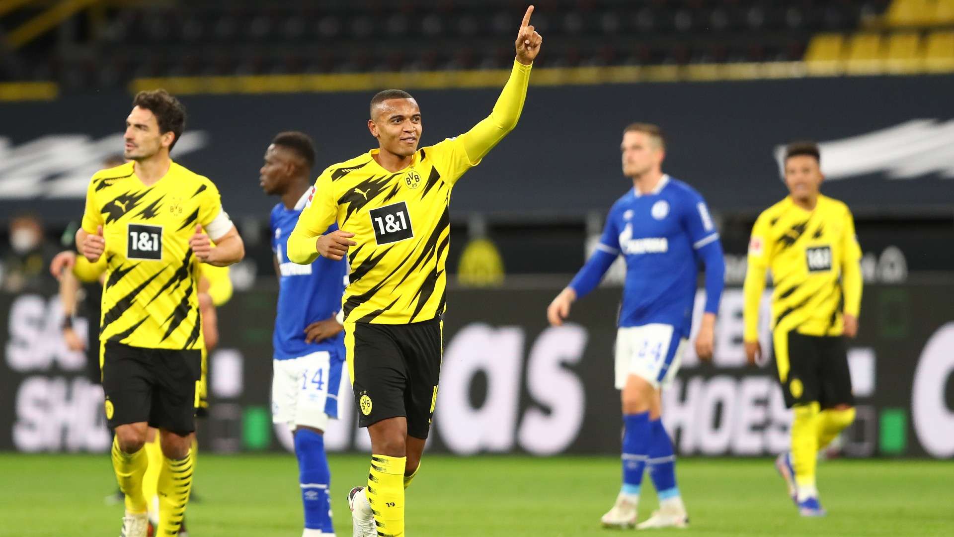 Manuel Akanji Borussia Dortmund Schalke 04 Bundesliga