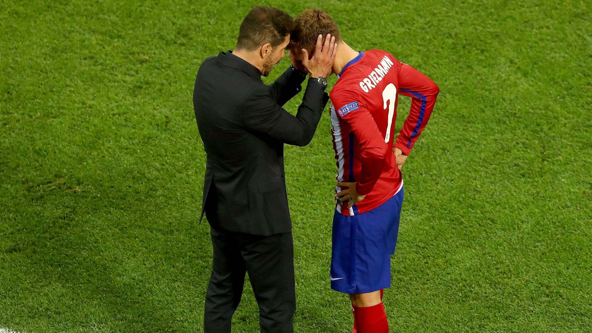 Diego Simeone Antoine Griezmann Atletico Madrid Champions League 28052016