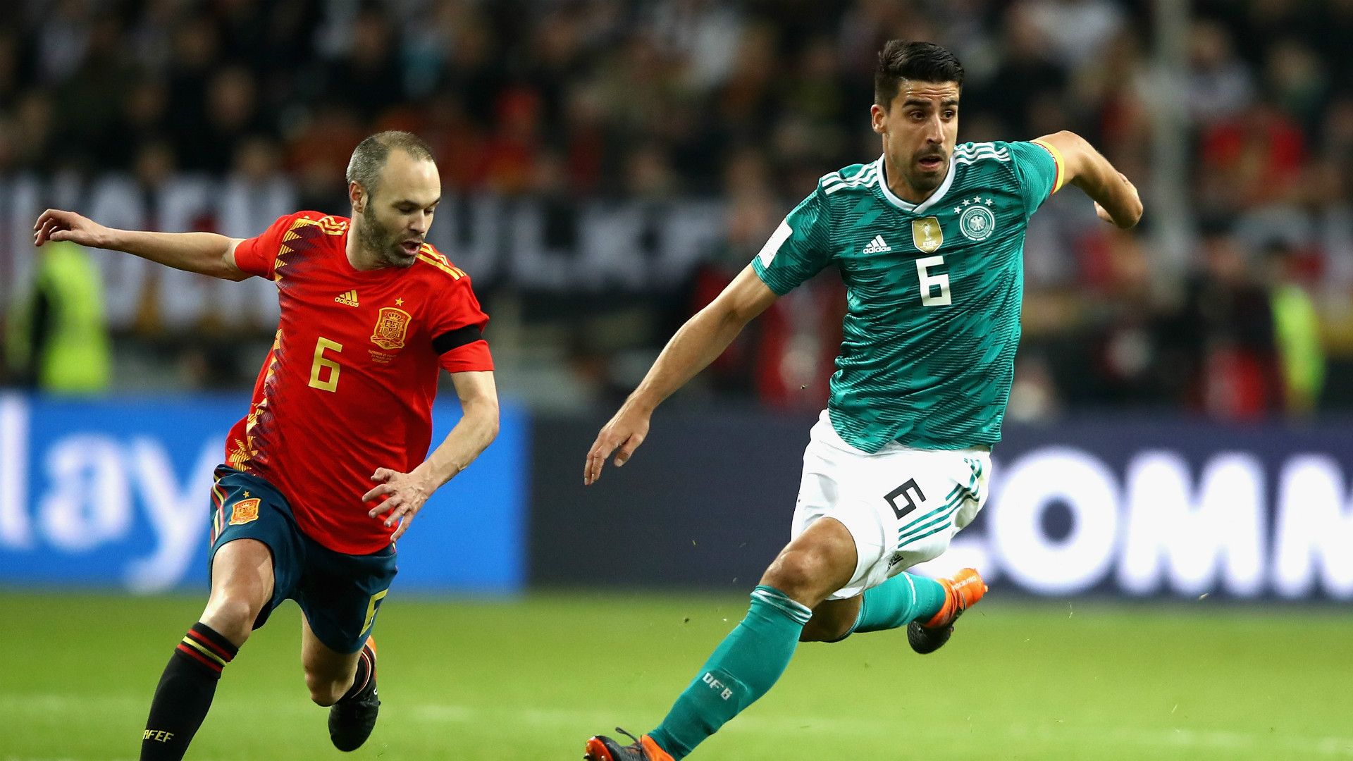 Iniesta Khedira Alemania España Amistoso Internacional