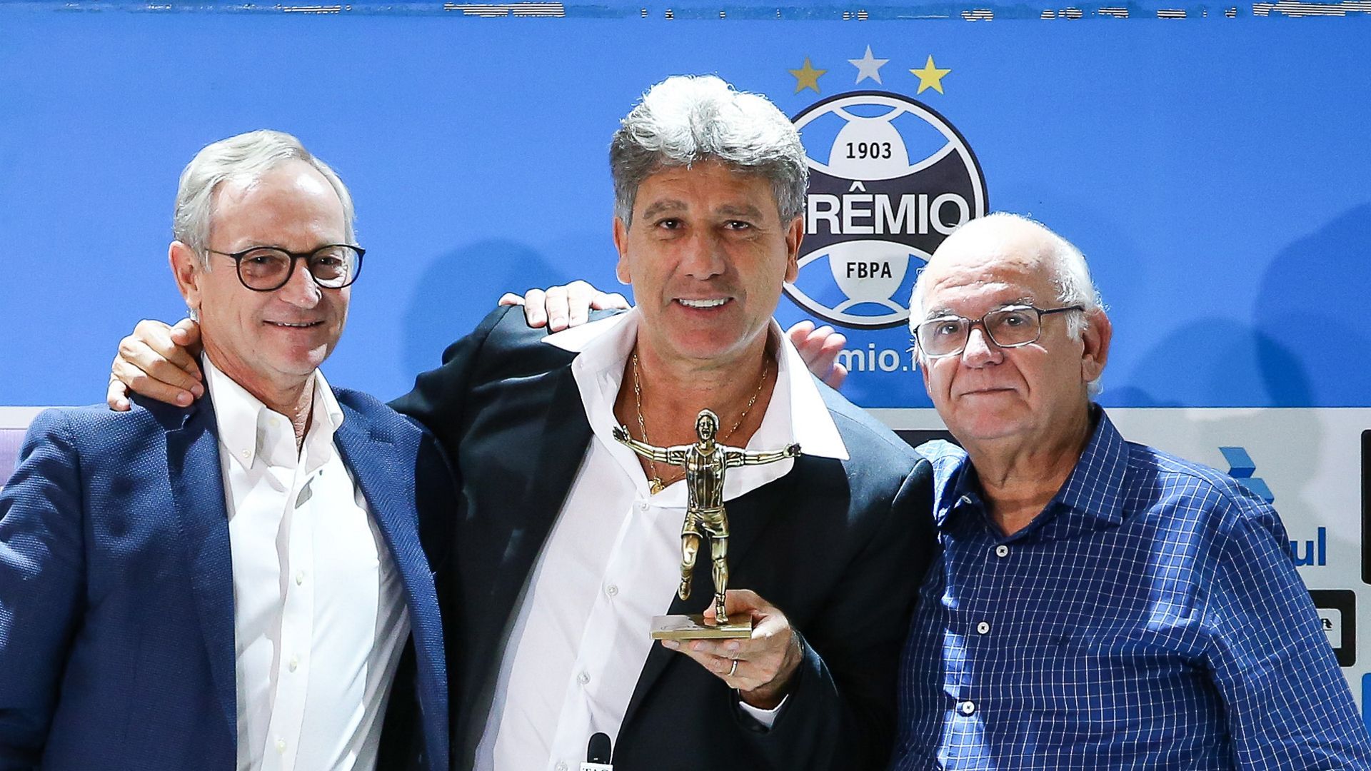 Renato Portaluppi Romildo Bolzan estátua Grêmio 25032019