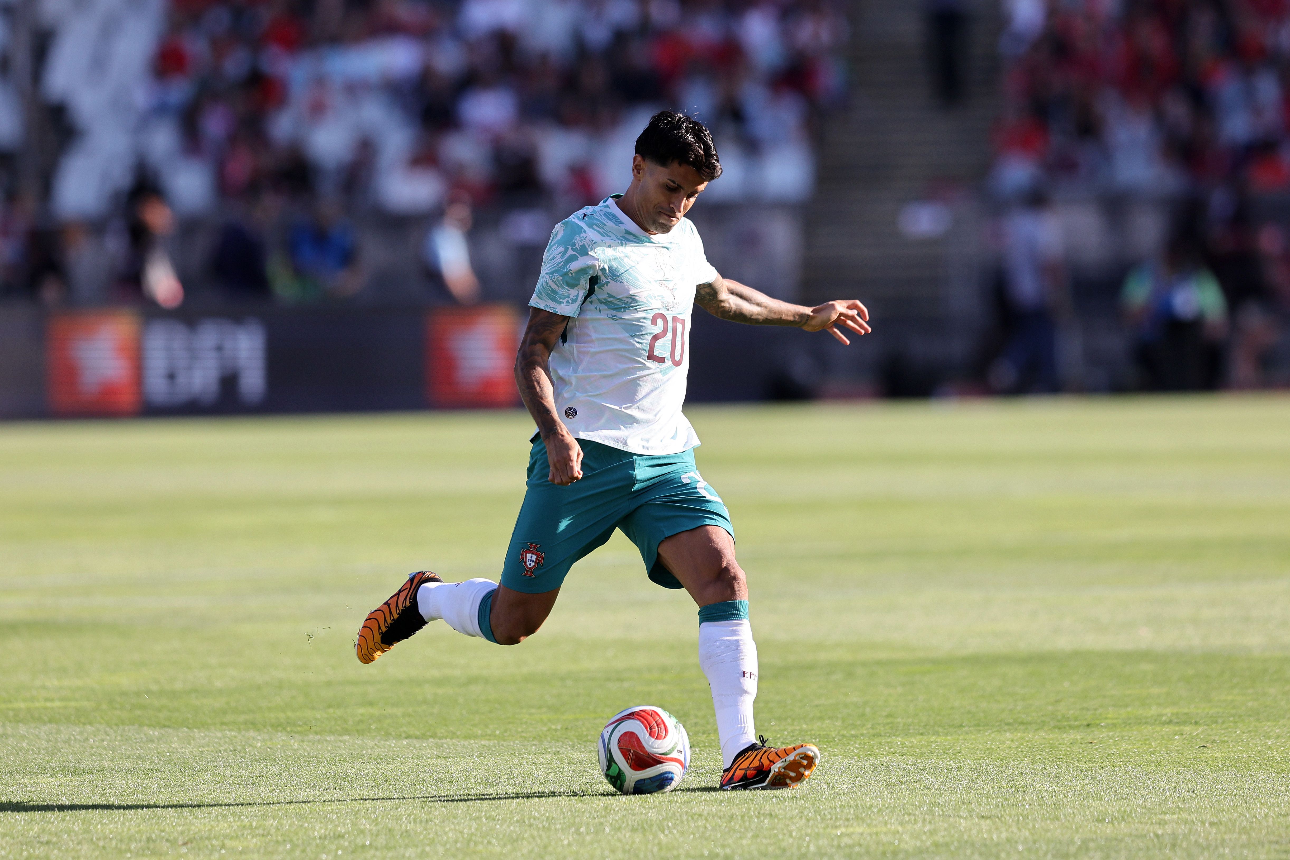 Joao Cancelo Portugal Chile