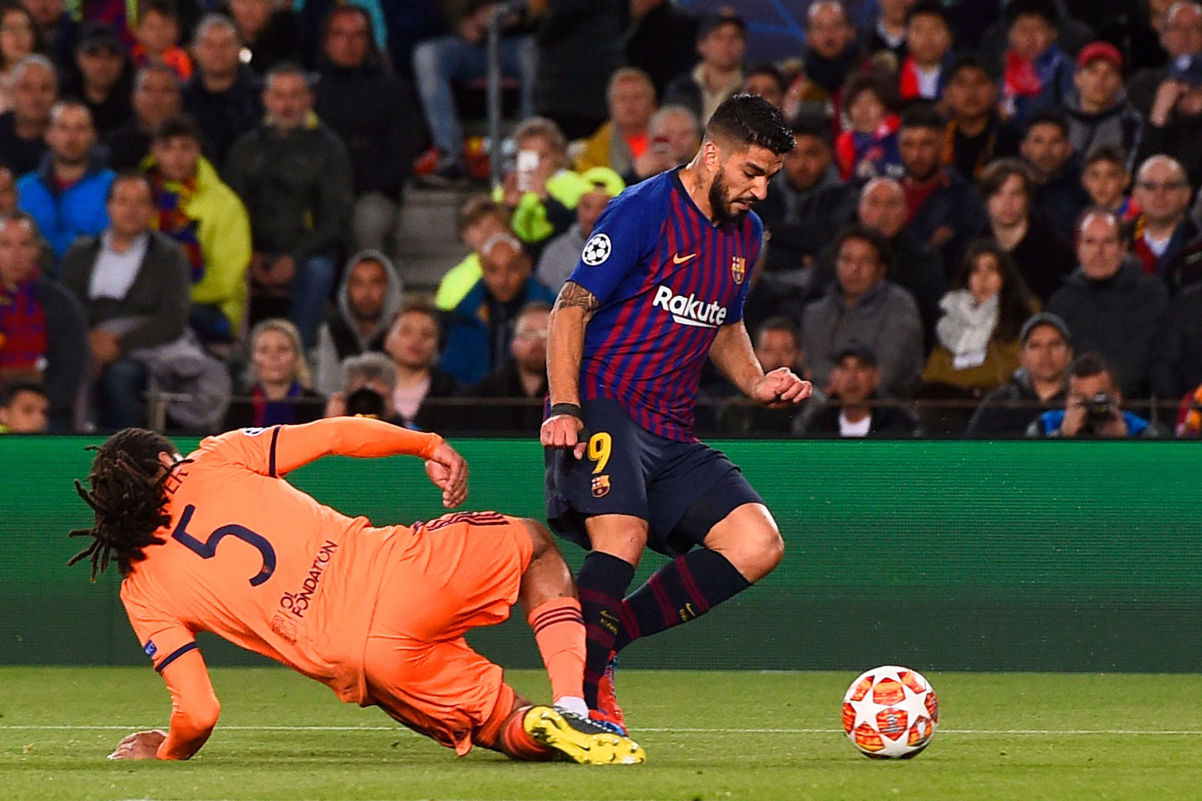 LUIS SUAREZ BARCELONA LYON CHAMPIONS LEAGUE