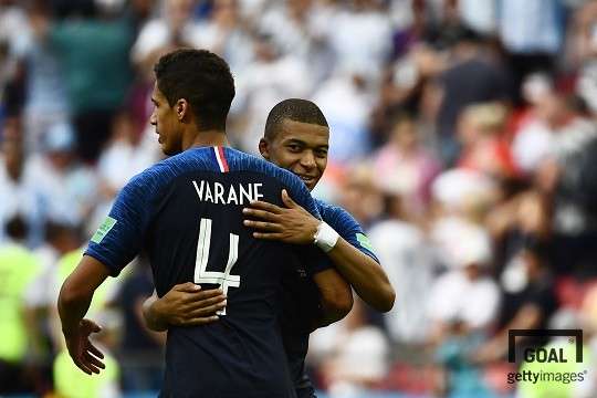 프랑스 축구 국가대표팀 선수 바란(좌)과 음바페(우). 사진=게티이미지