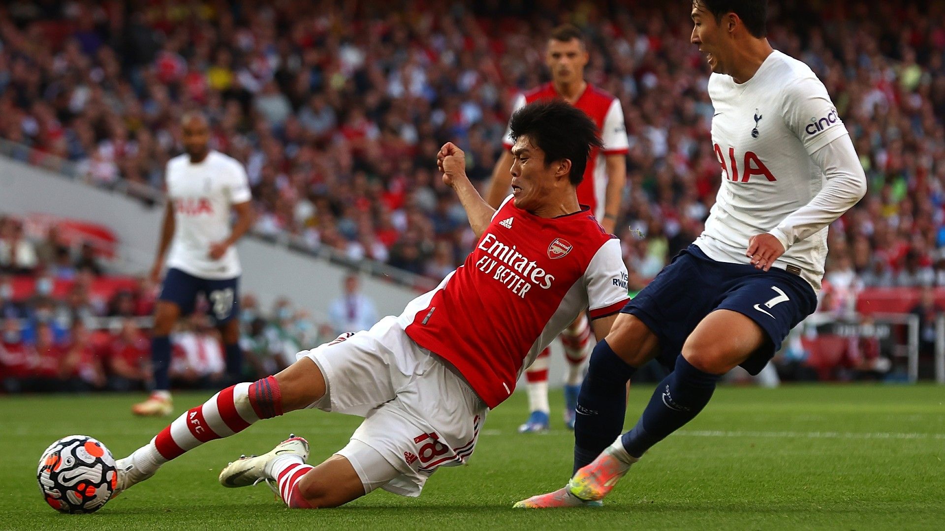 arsenal-tomiyasu-2021-09-27