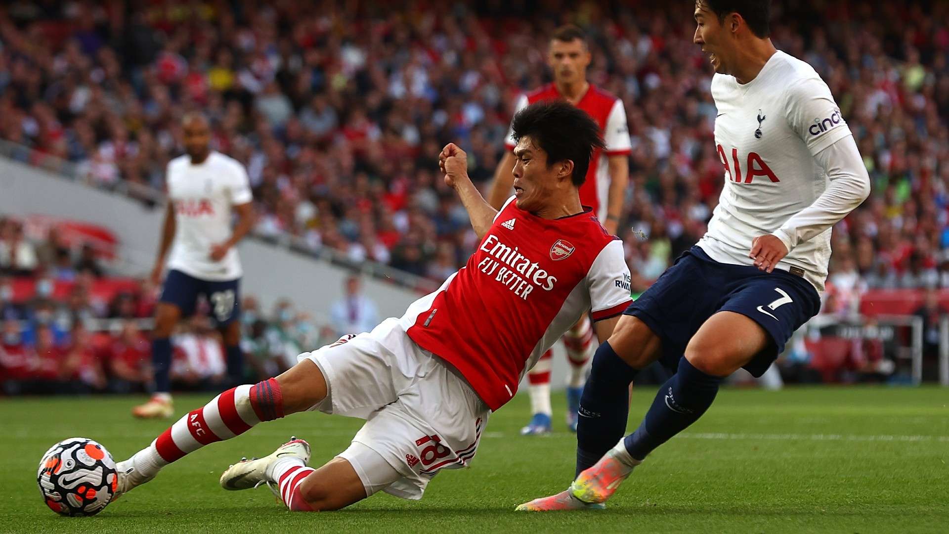 arsenal-tomiyasu-2021-09-27