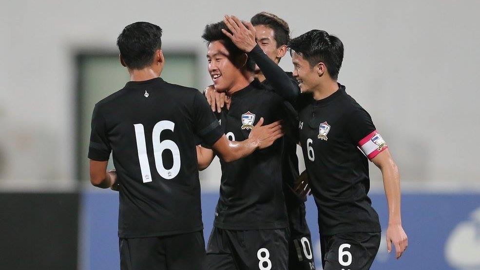 ทีมชาติไทย ชุดดำ