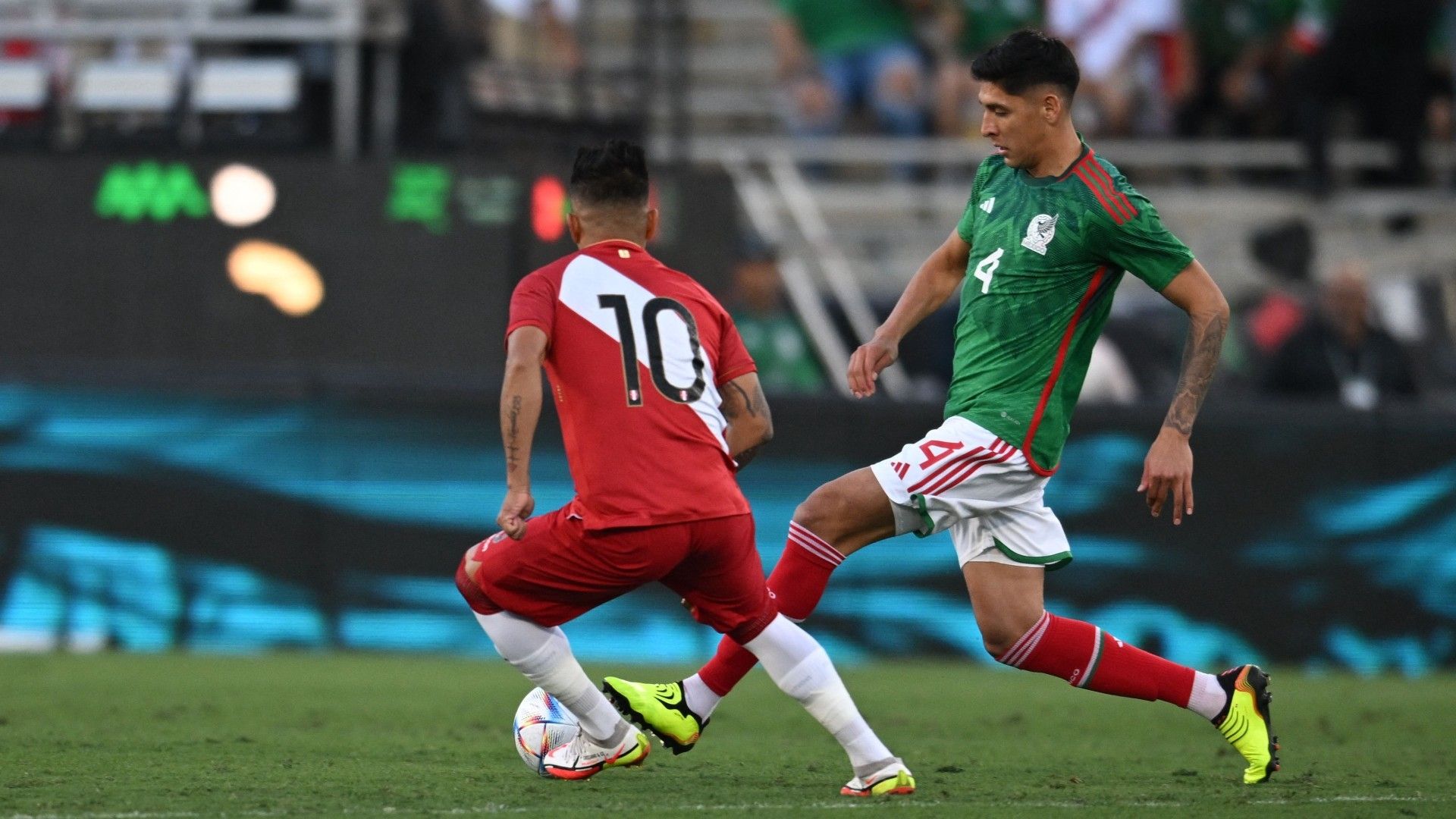Edson Álvarez Christian Cueva México Perú Amistoso 2022
