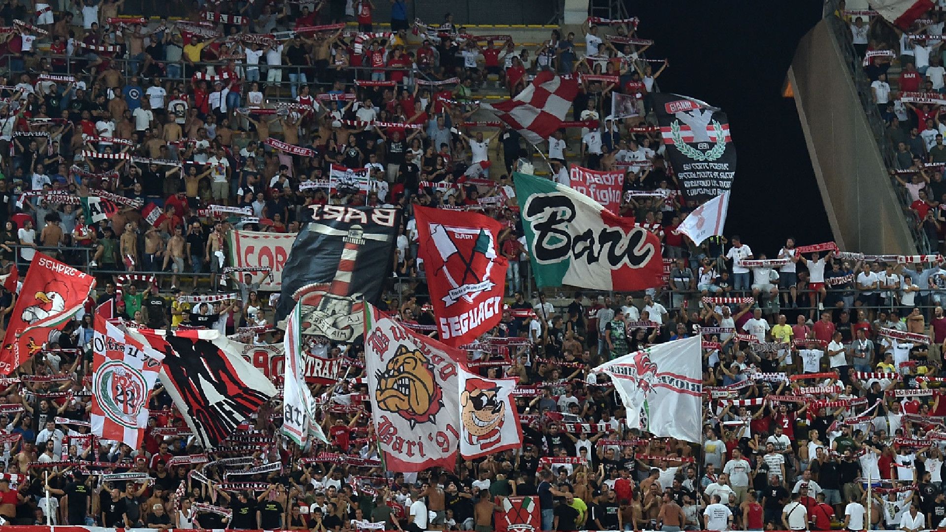 Bari supporters