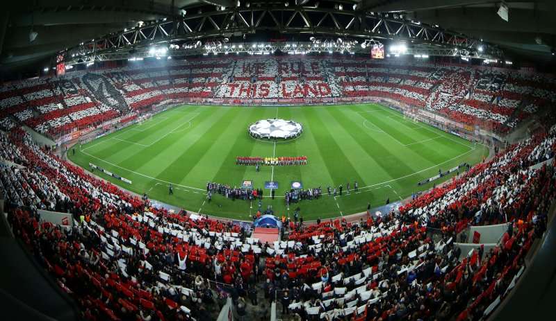 Olympiacos Fans Vs Barcelona