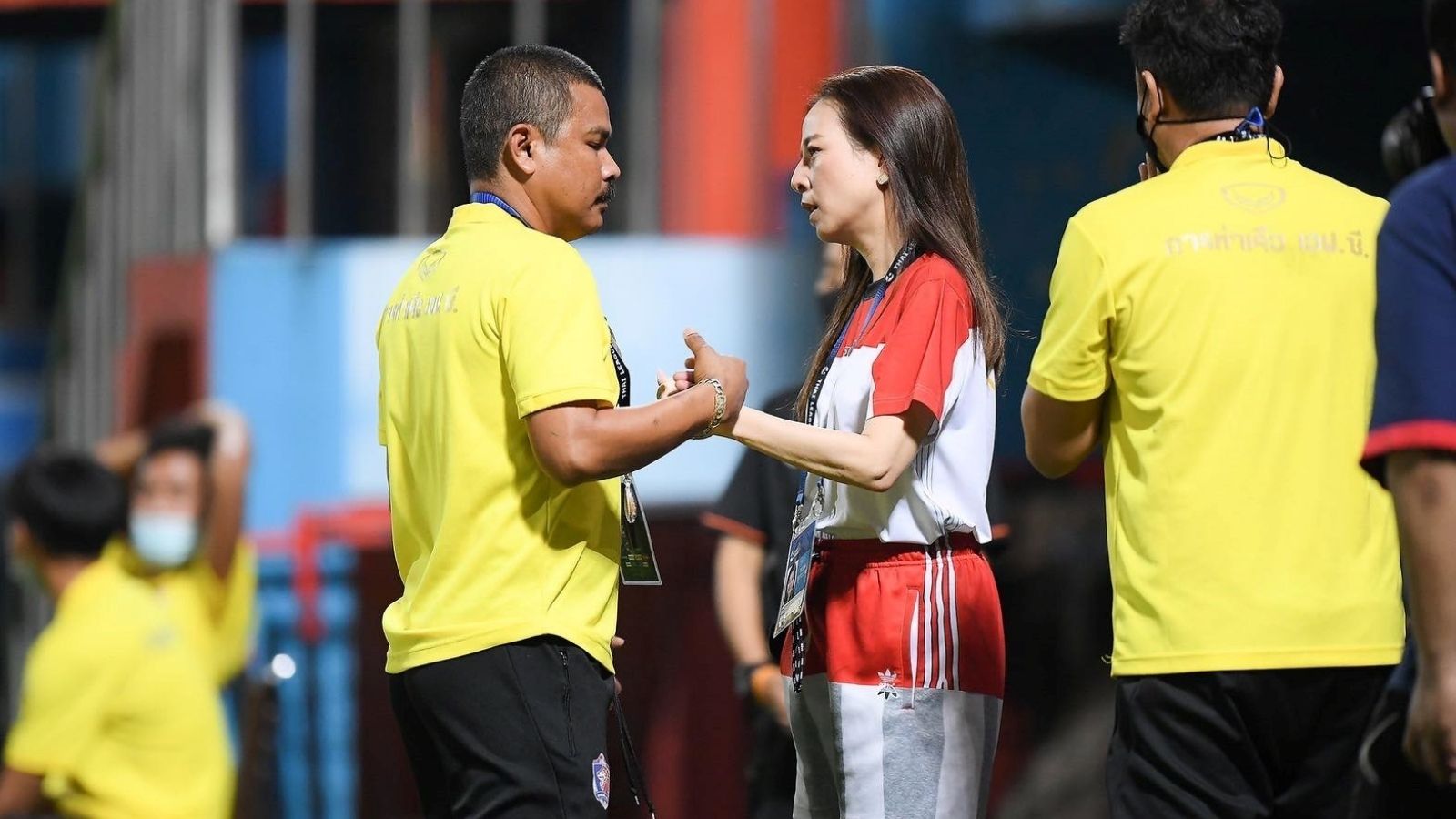 นวลพรรณ ล่ำซำ