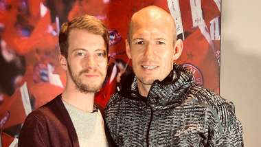 Dennis Melzer Arjen Robben