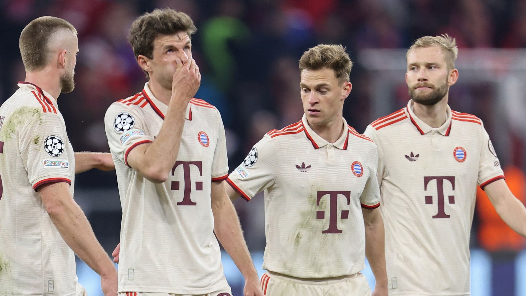 Thomas Muller Joshua Kimmich Bayern 2025 HIC 2:1
