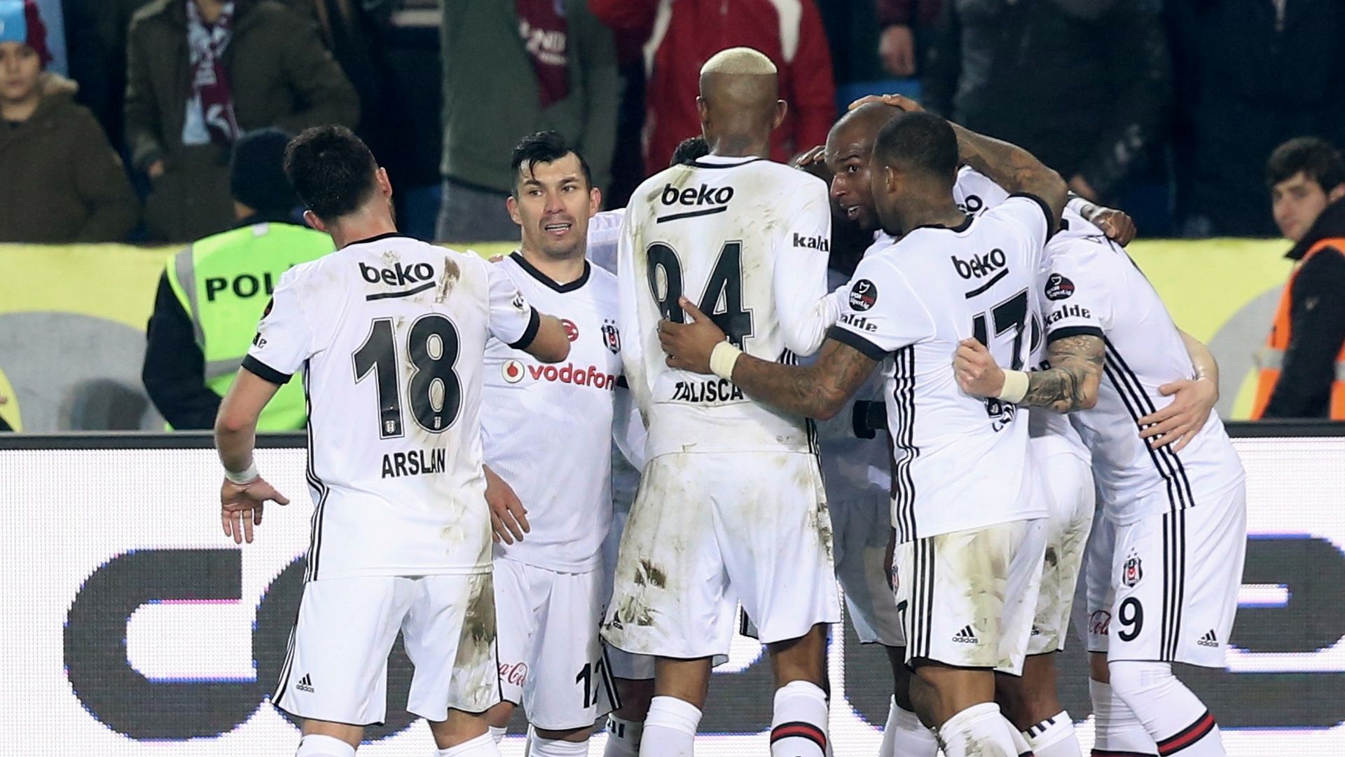 Besiktas goal celebration 452018