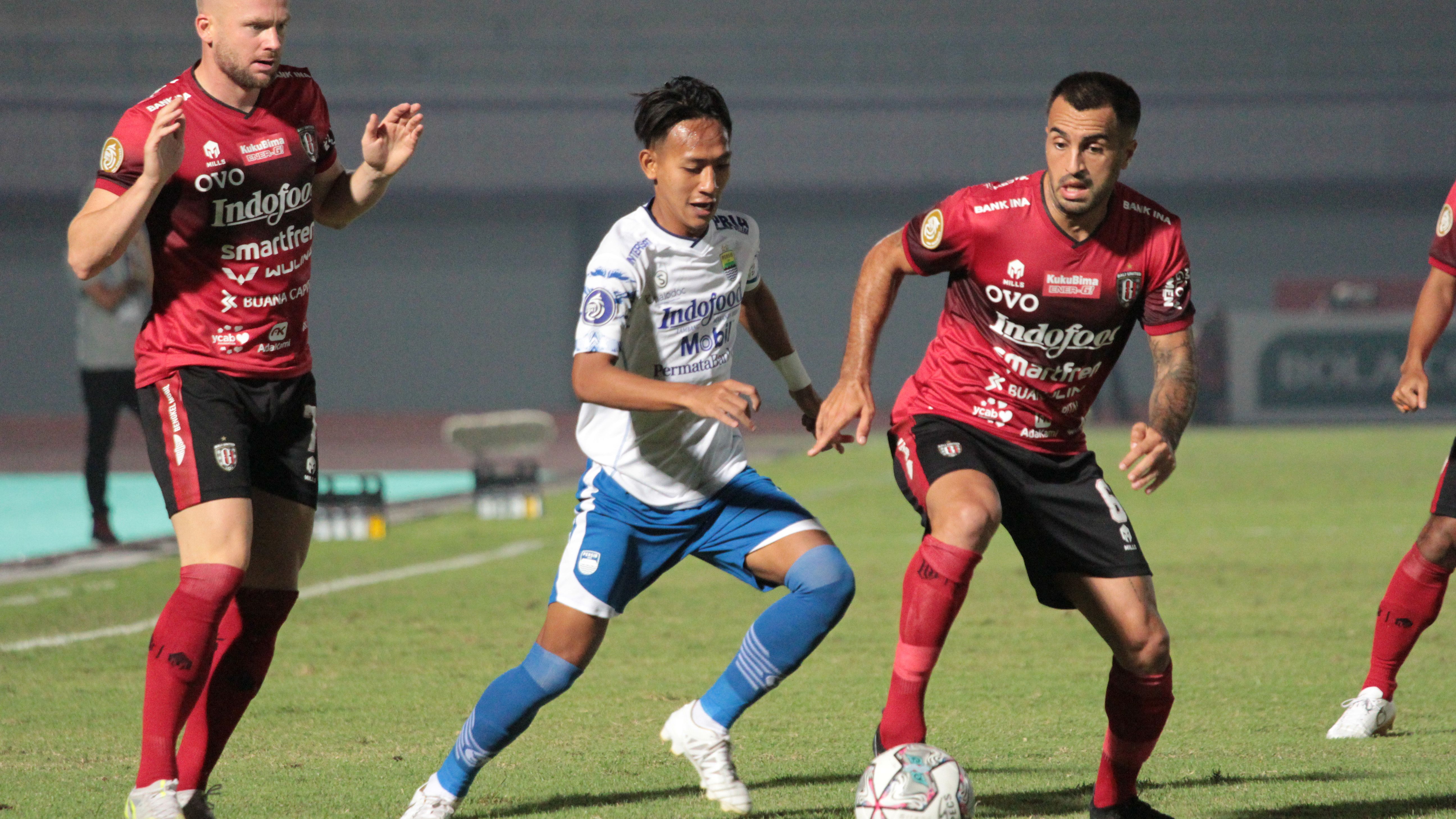 Bali United vs Persib Bandung
