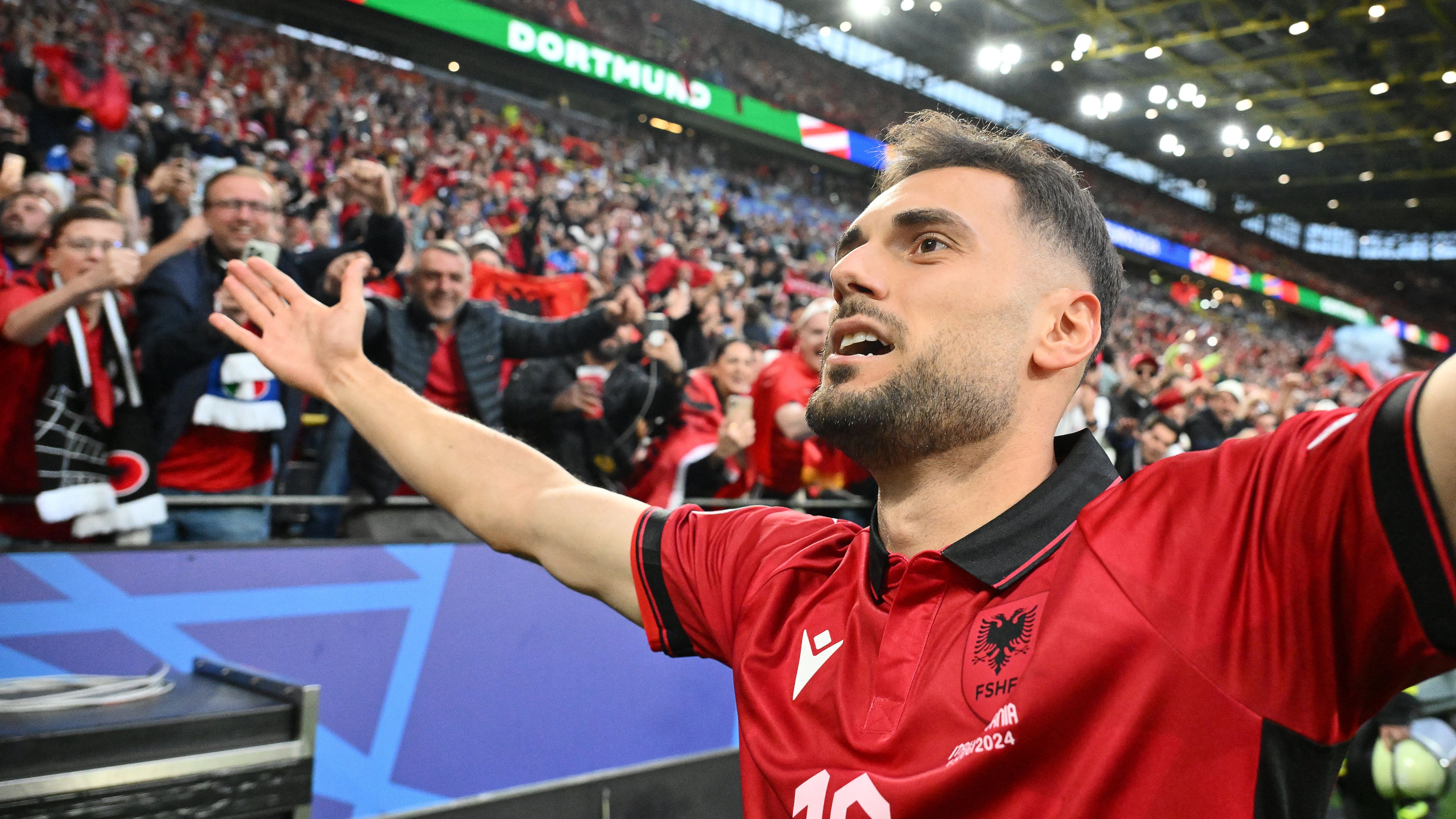 Nedim Bajrami Albania vs Italy