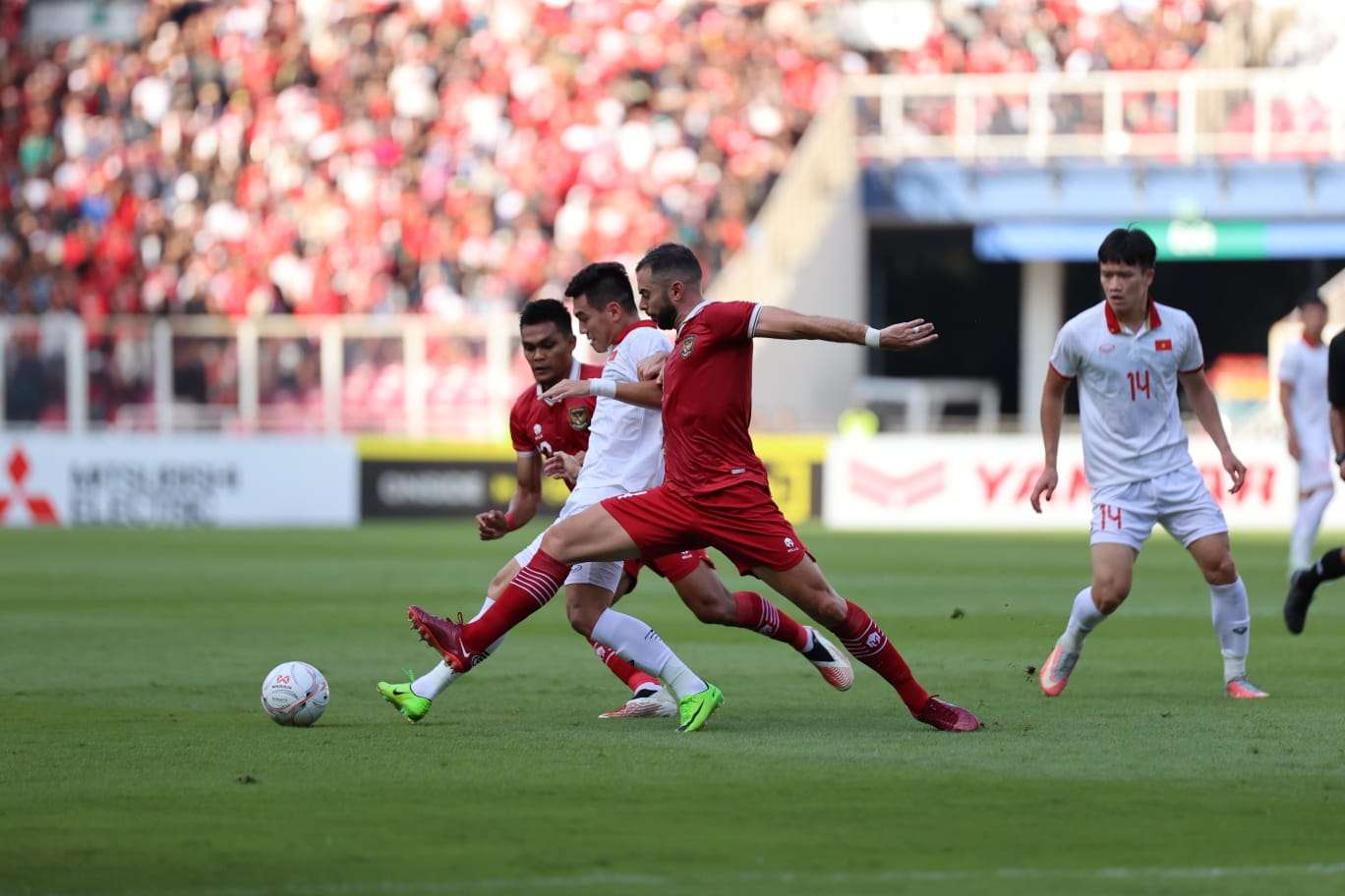Rachmat Irianto - Jordi Amat / Indonesia vs Vietnam / Piala AFF 2022