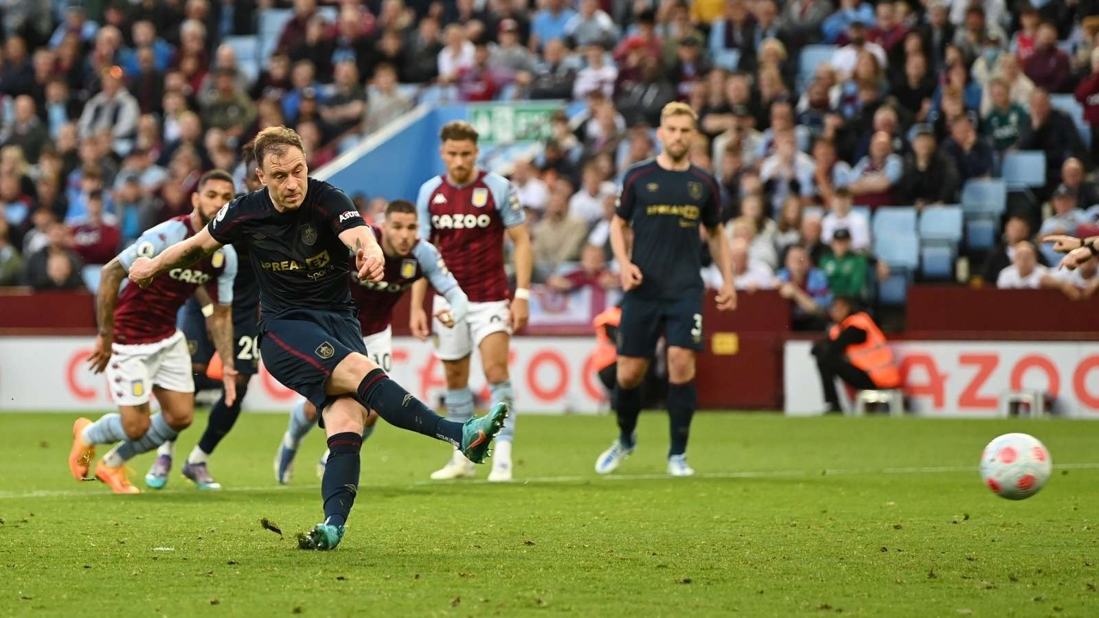 Ashley Barnes - Burnley 2022