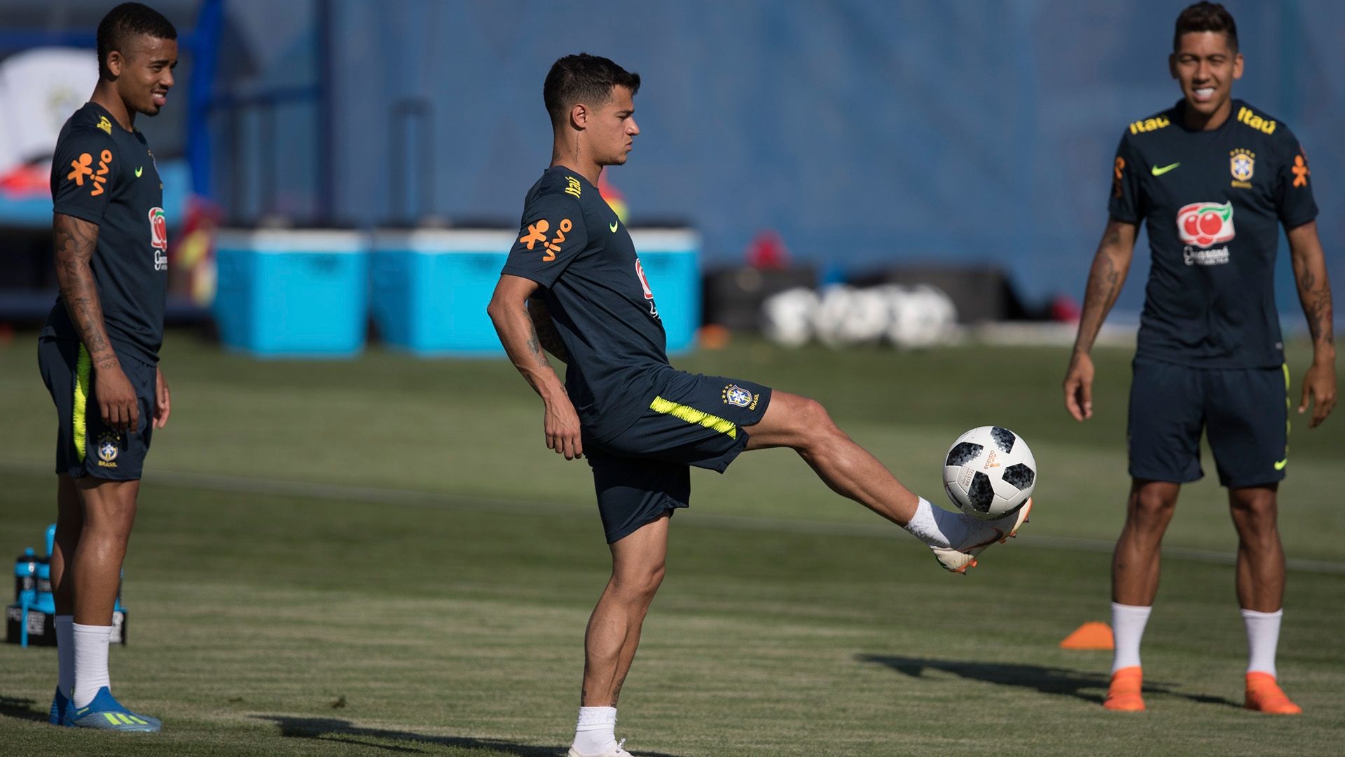 Coutinho Brasil treino 14 06 18