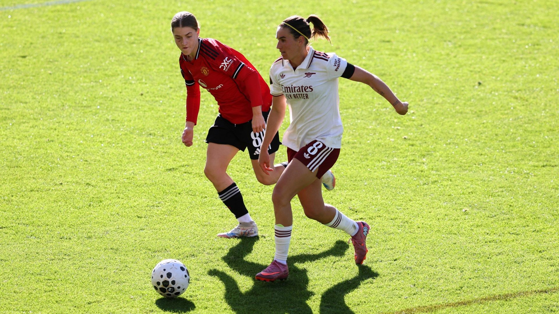 Mariona Caldentey Jess Park Arsenal Man Utd Women 2025-26