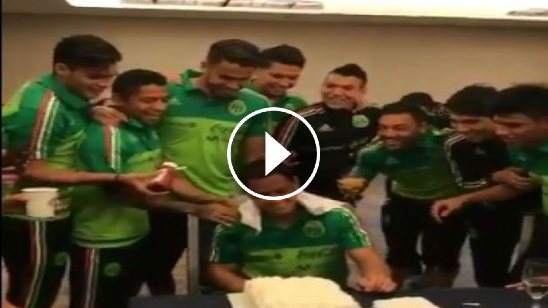chicharito festejo cumpleaños selección 2017