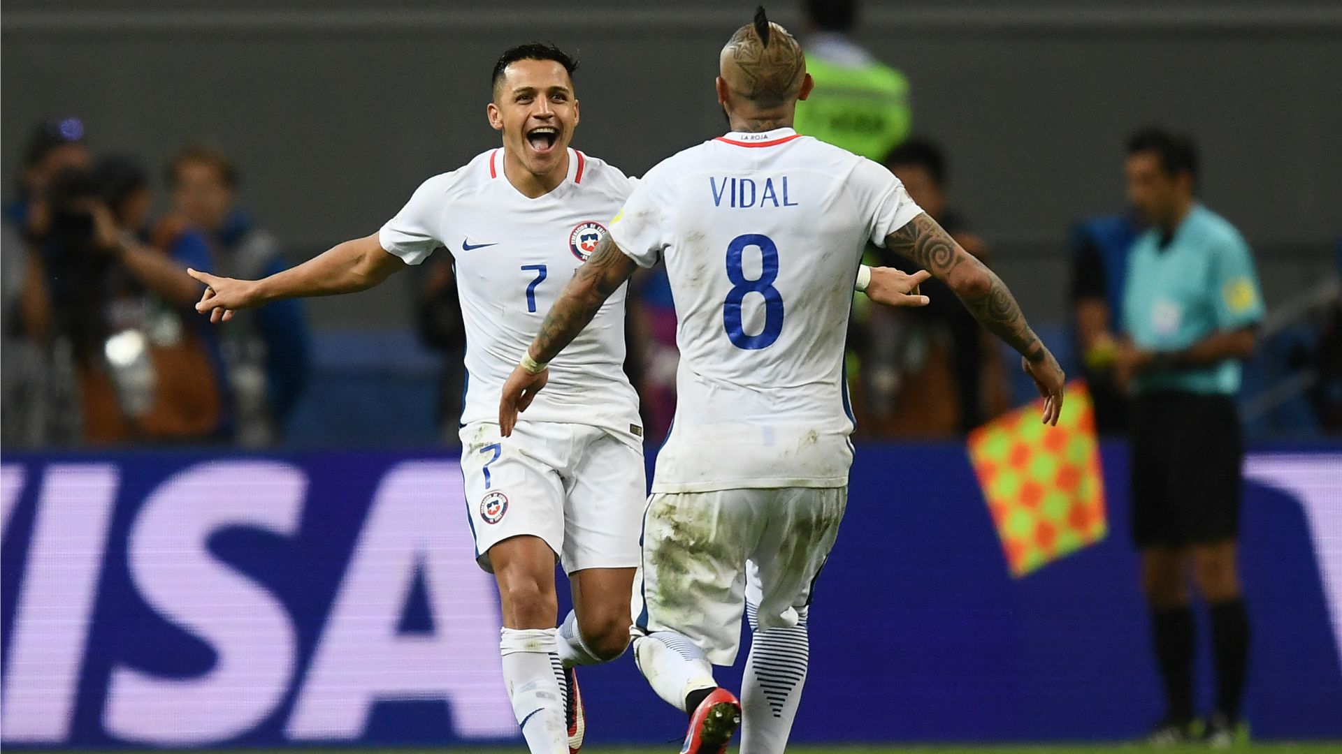 Arturo Vidal Alexis Sánchez Chile Portugal 280617