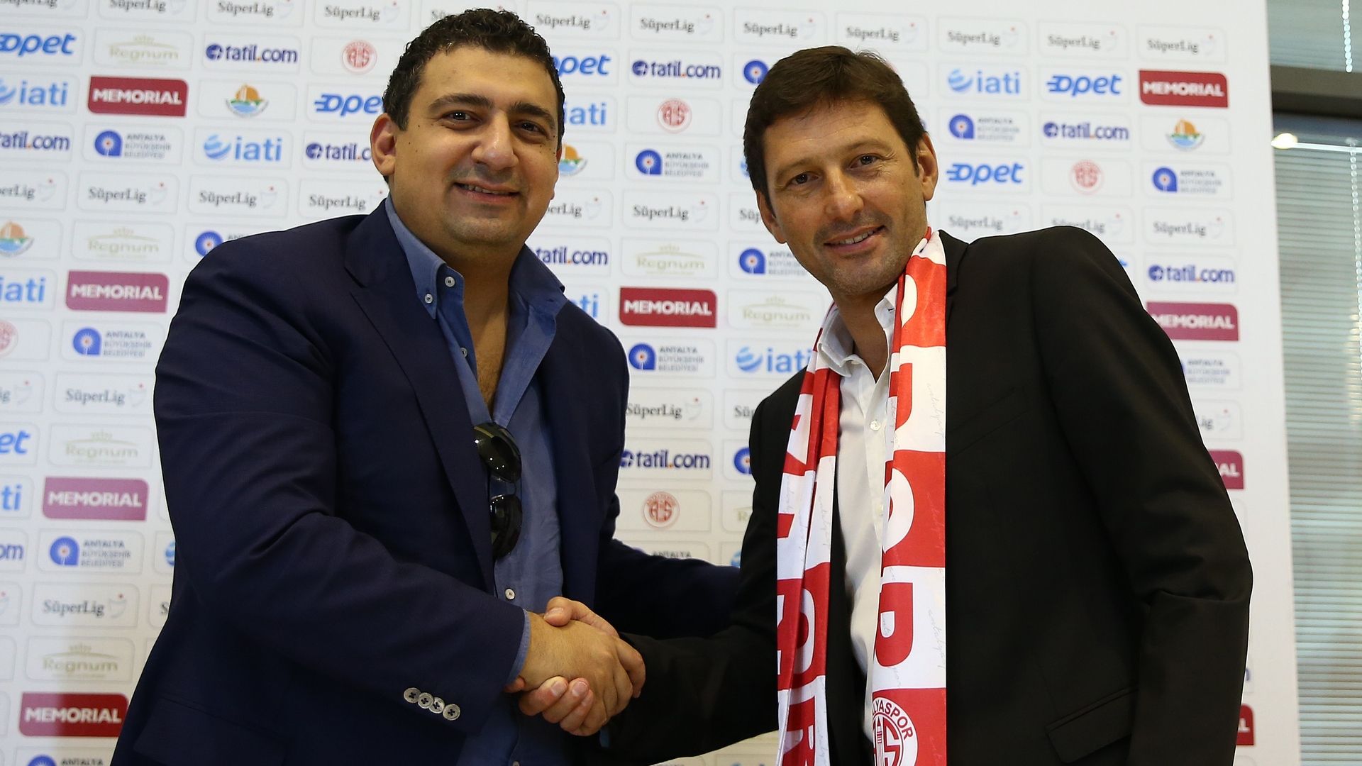 Ali Safak Ozturk Leonardo Antalyaspor