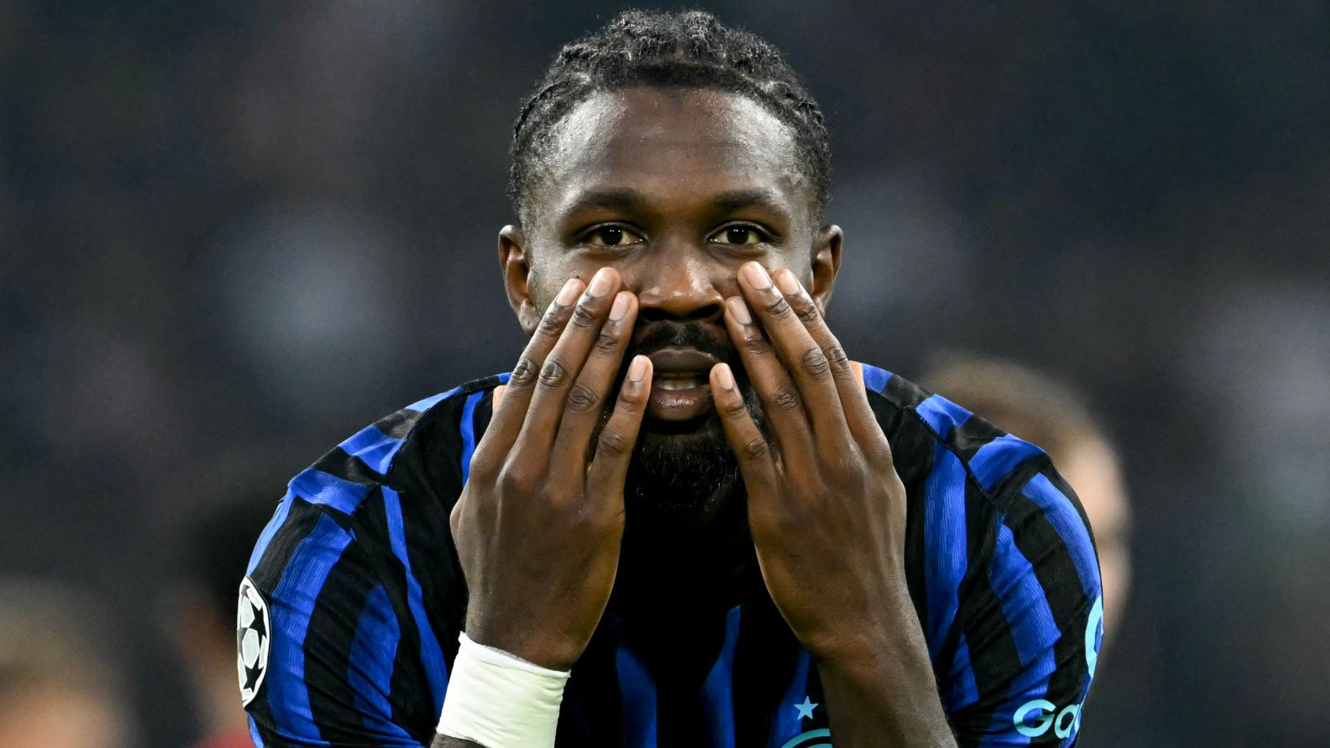 Thuram Ajax Inter esultanza