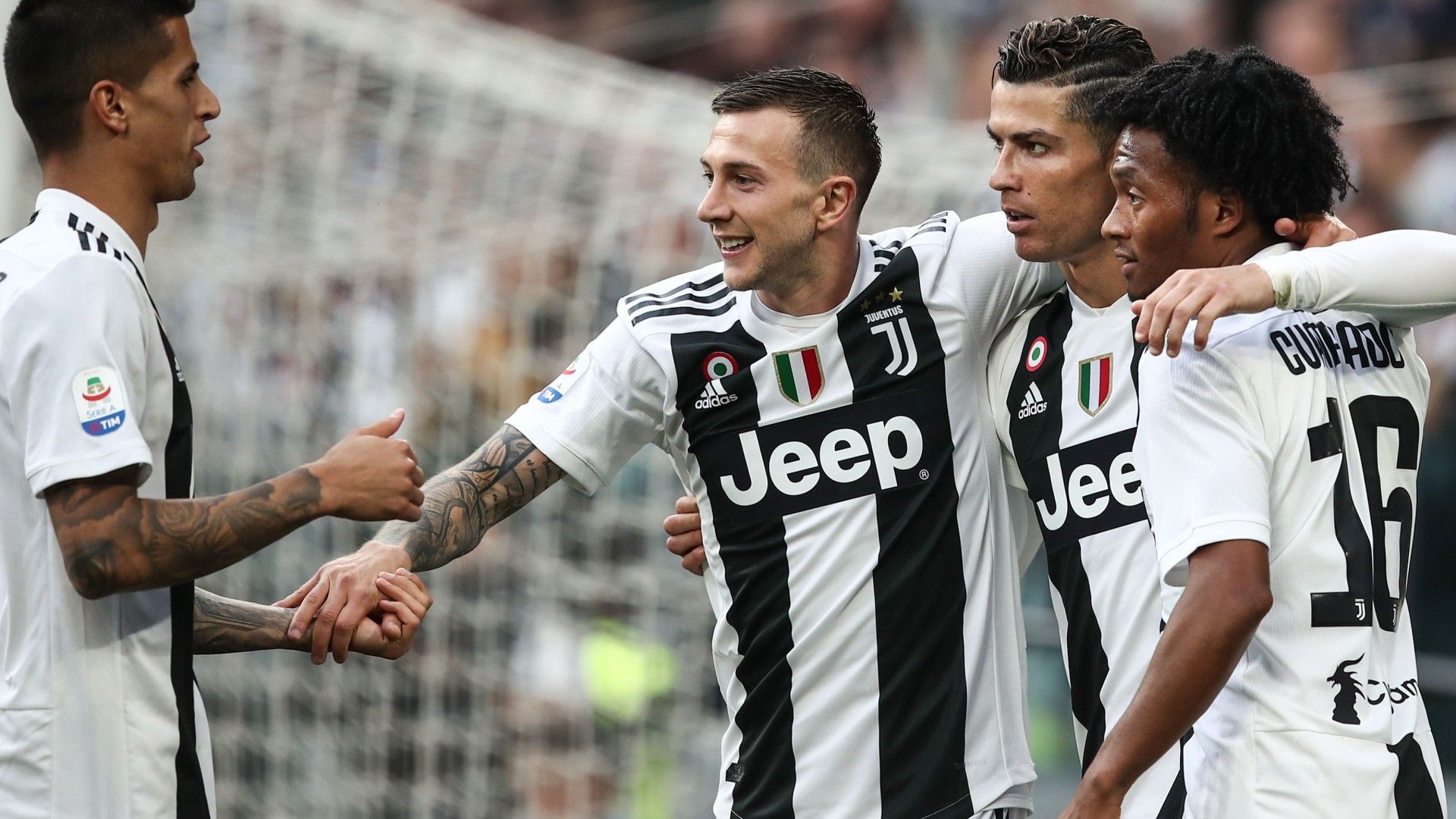 Juventus Fiorentina celebration Ronaldo bernardeschi 2019