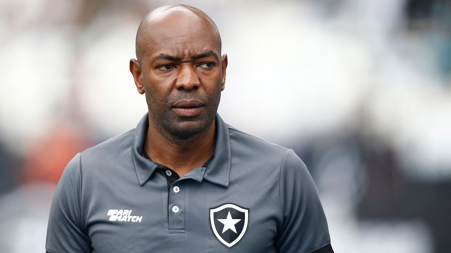 Cláudio Caçapa, técnico interino do Botafogo