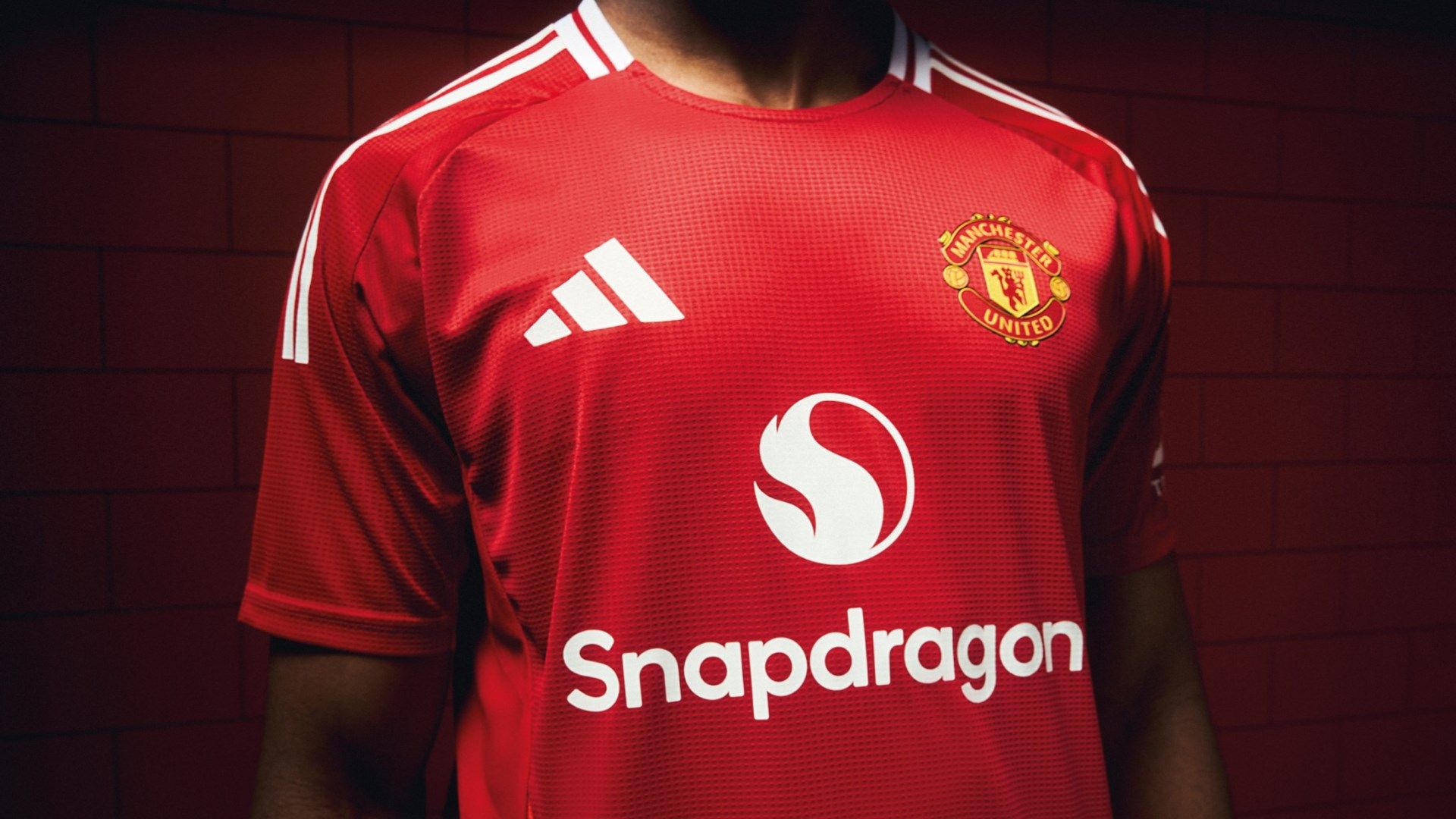 Man Utd home kit 2024-25