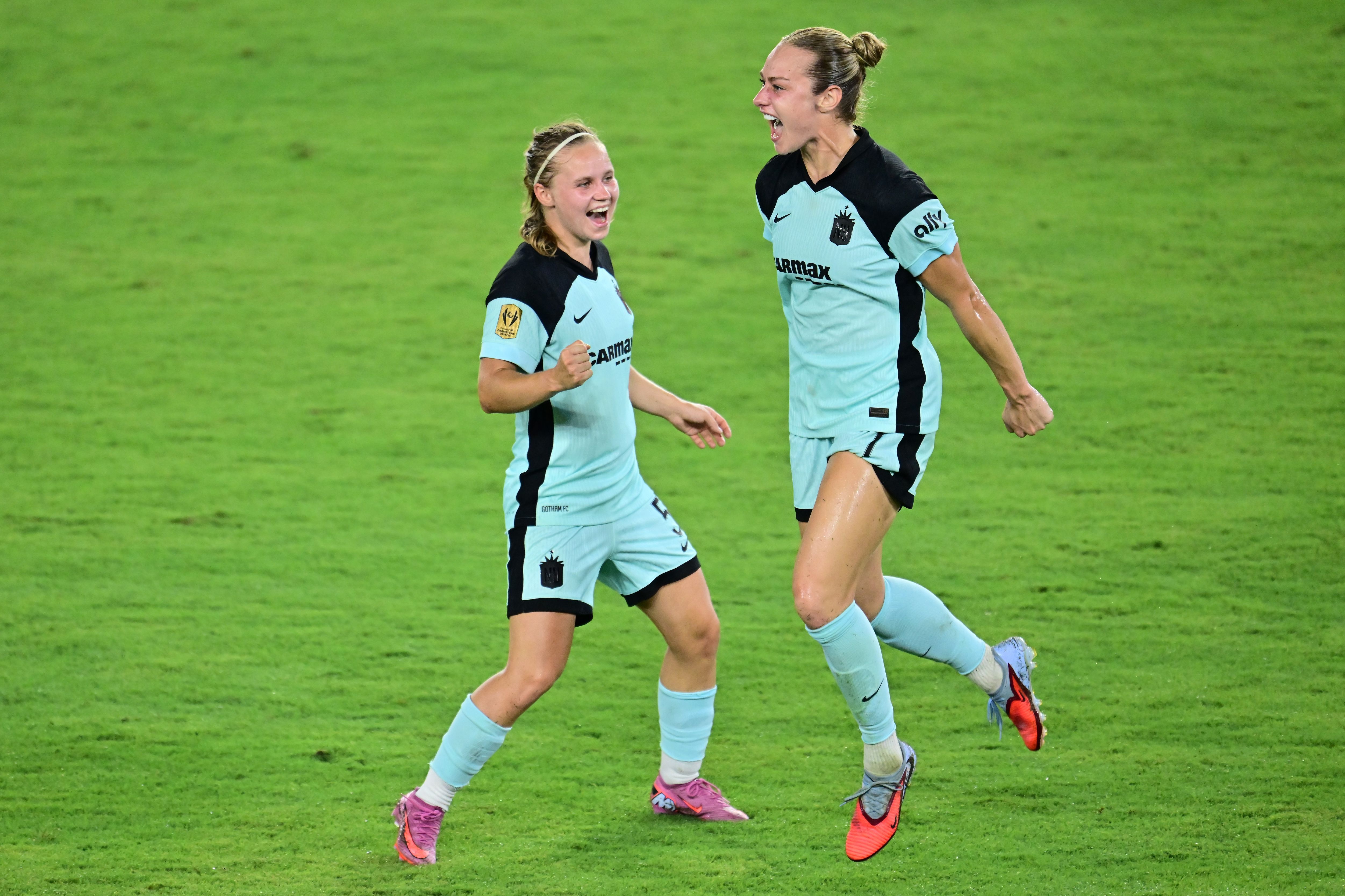 Josefine Hasbo, Jaelin Howell