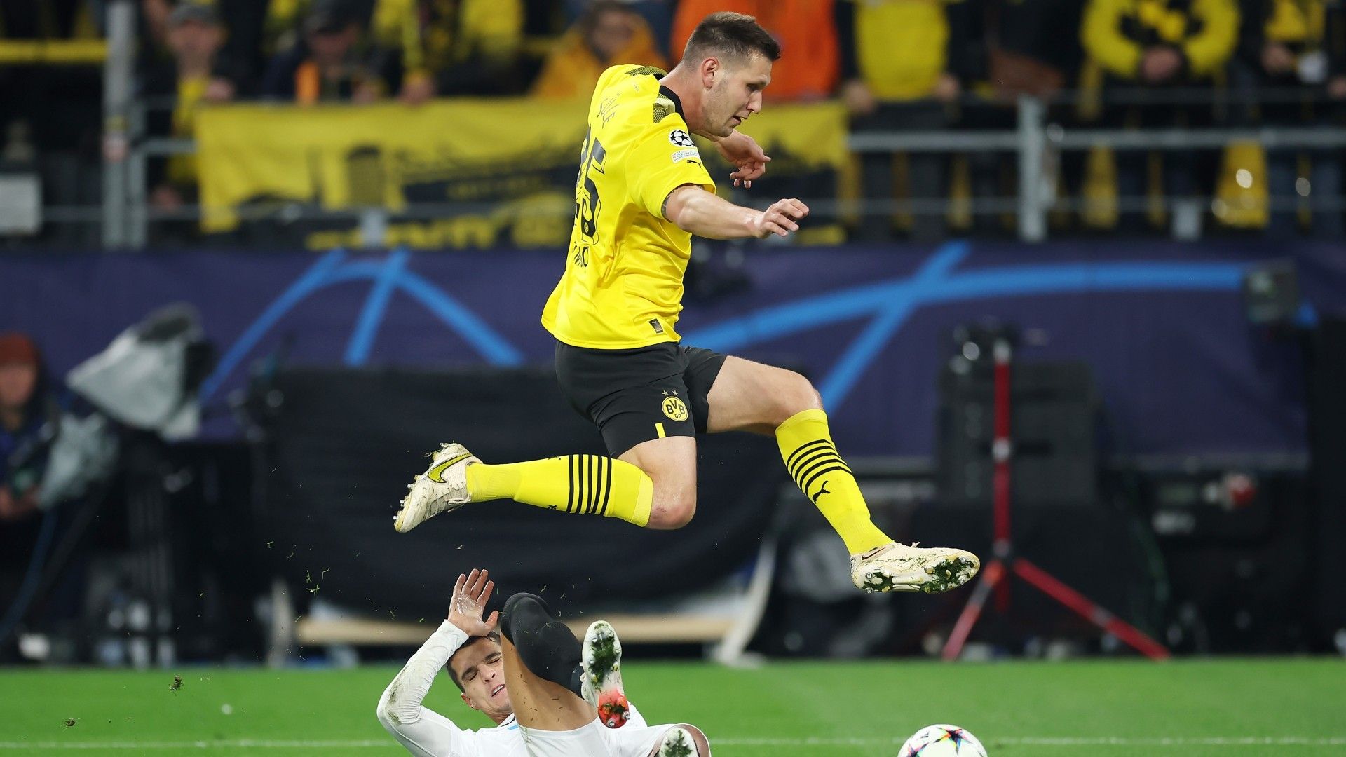 Süle bvb sevilla